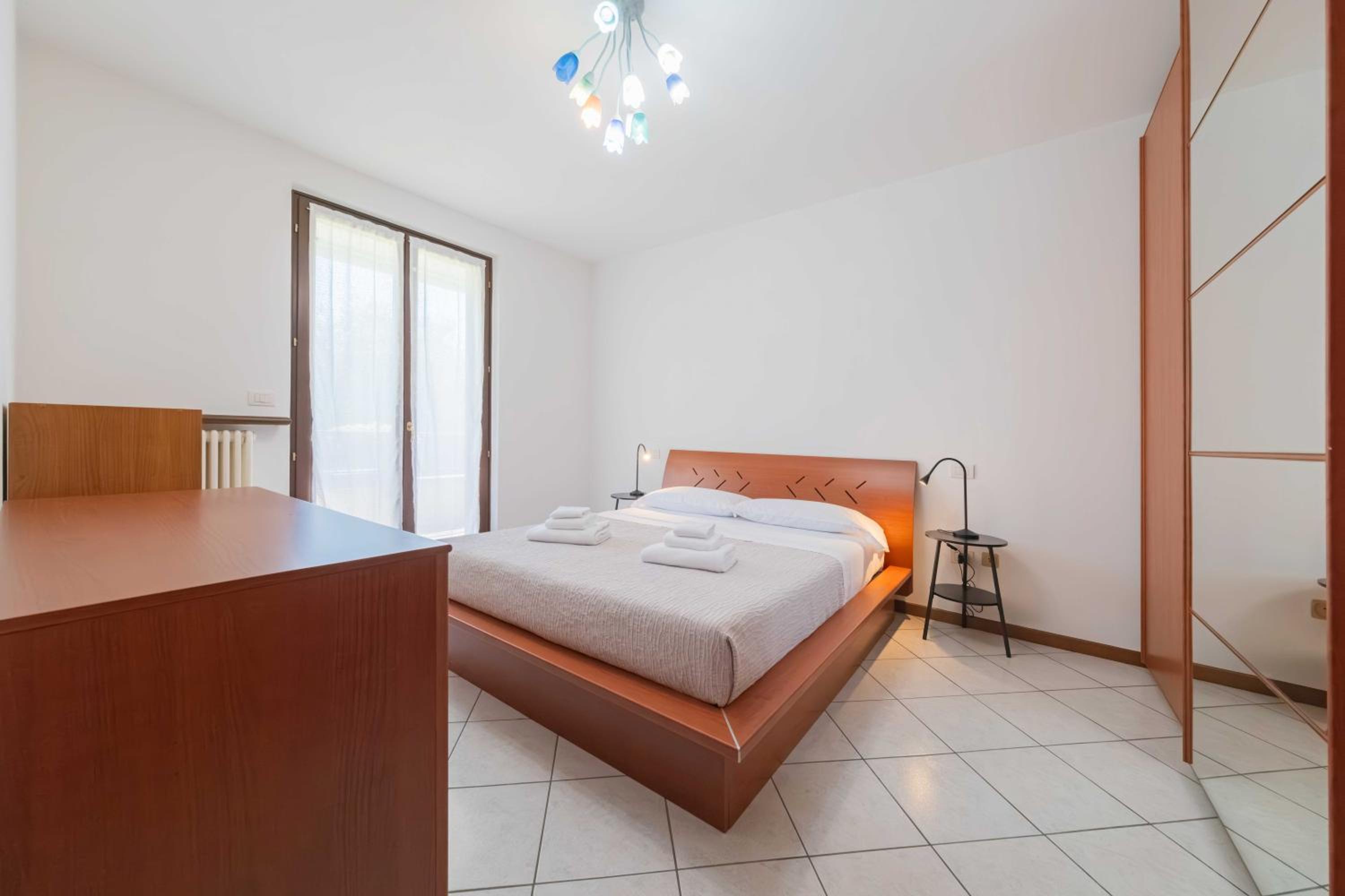 One-Bedroom Apartment with Balcony
