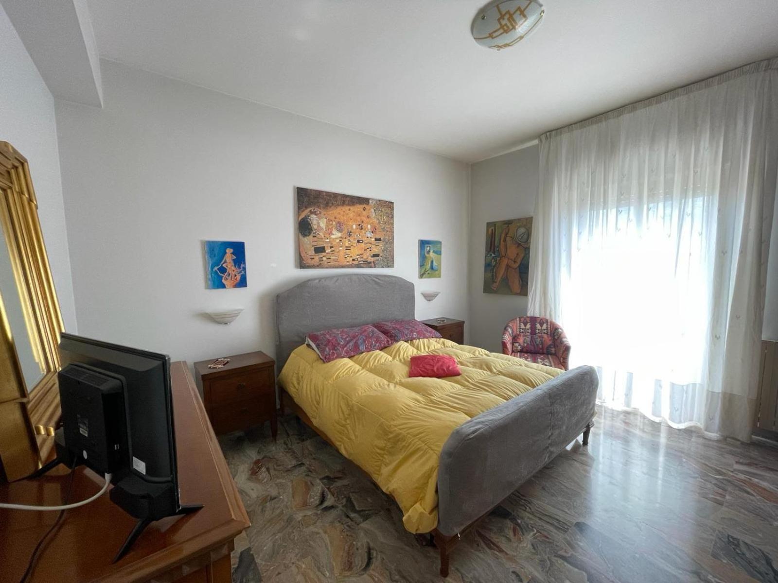Apartment with Balcony photo 1