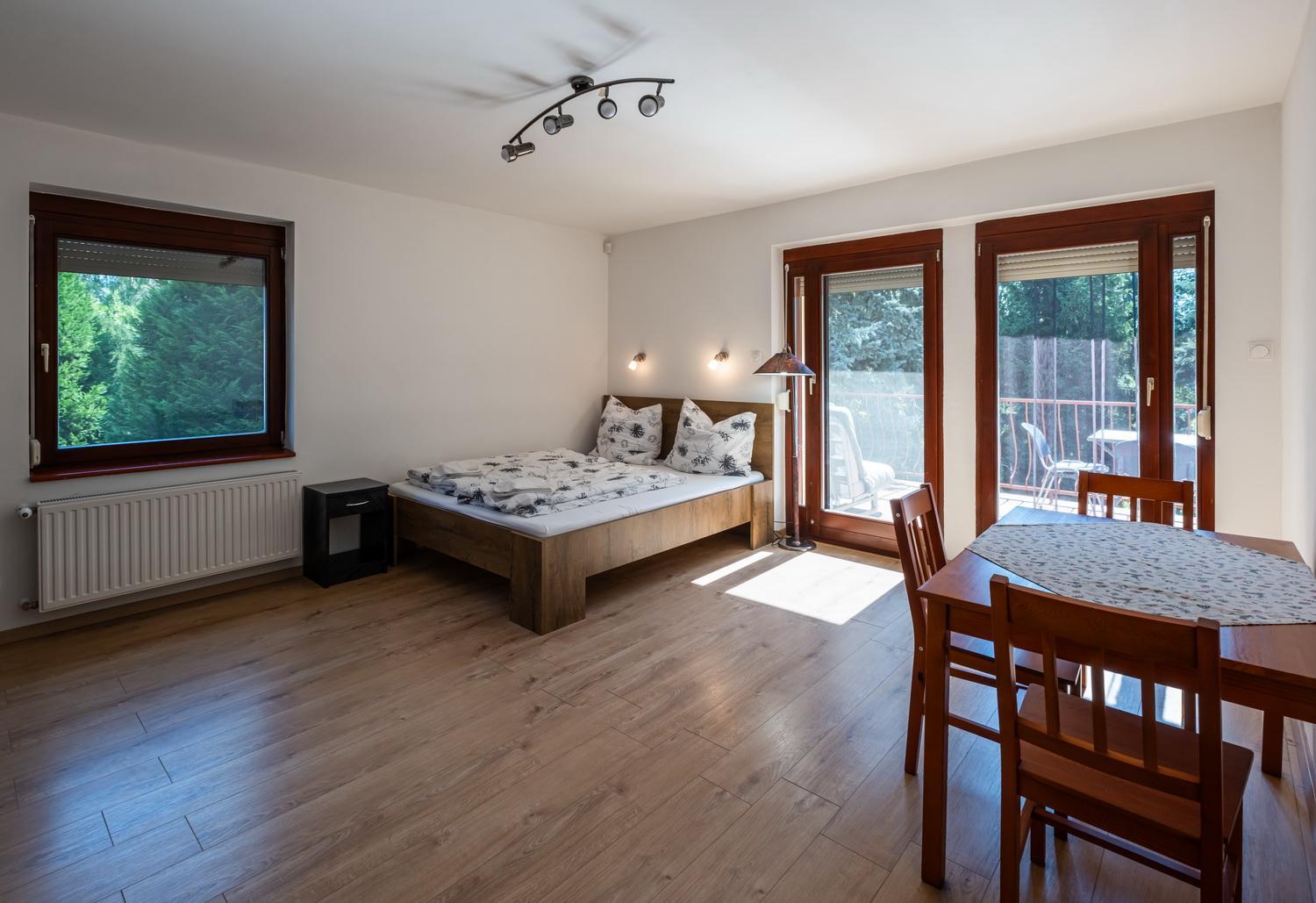 Apartment with Terrace - Photo 1