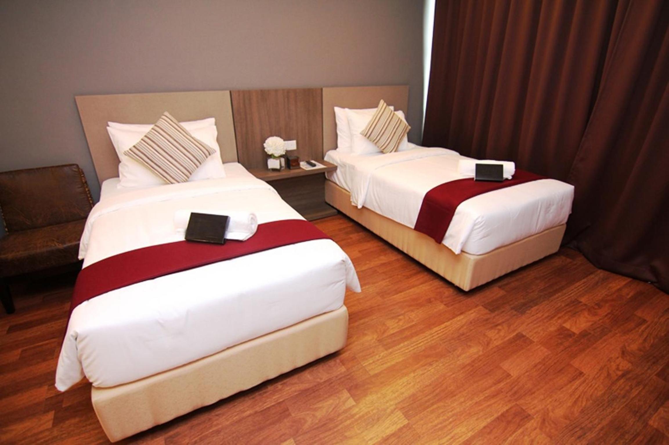 Deluxe Twin Room - Photo 8