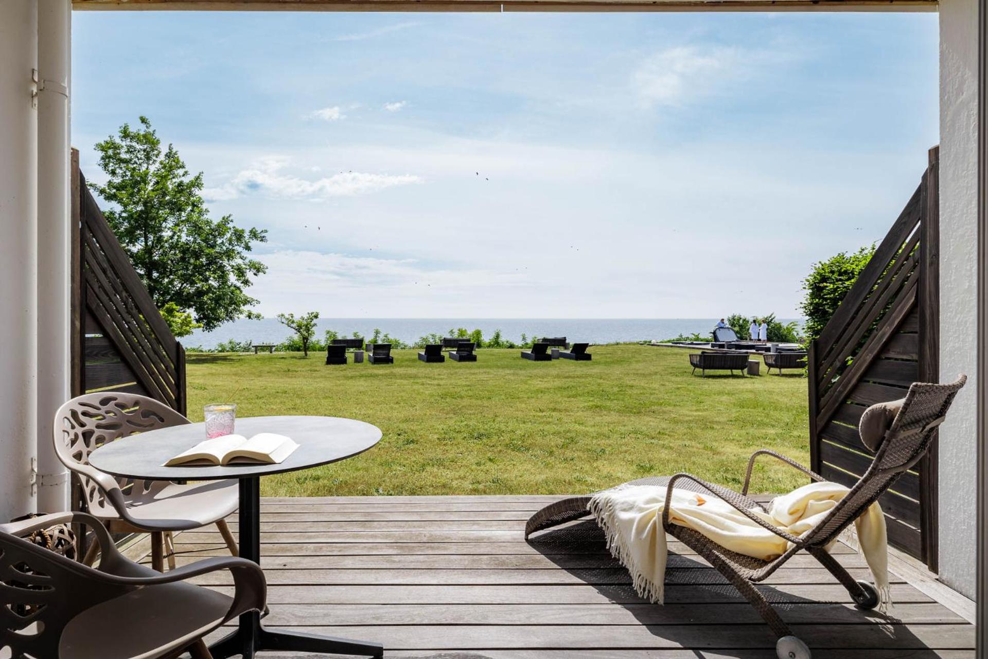 Double Room with Balcony or Terrace and Sea View - Photo 14