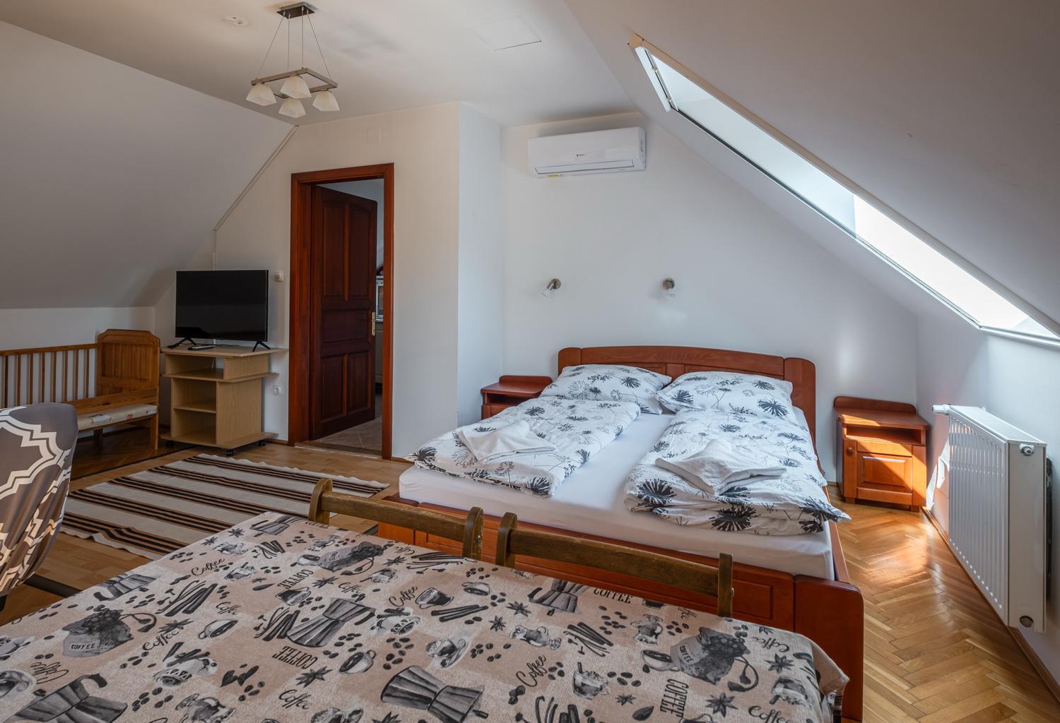 Two-Bedroom Apartment - Photo 7