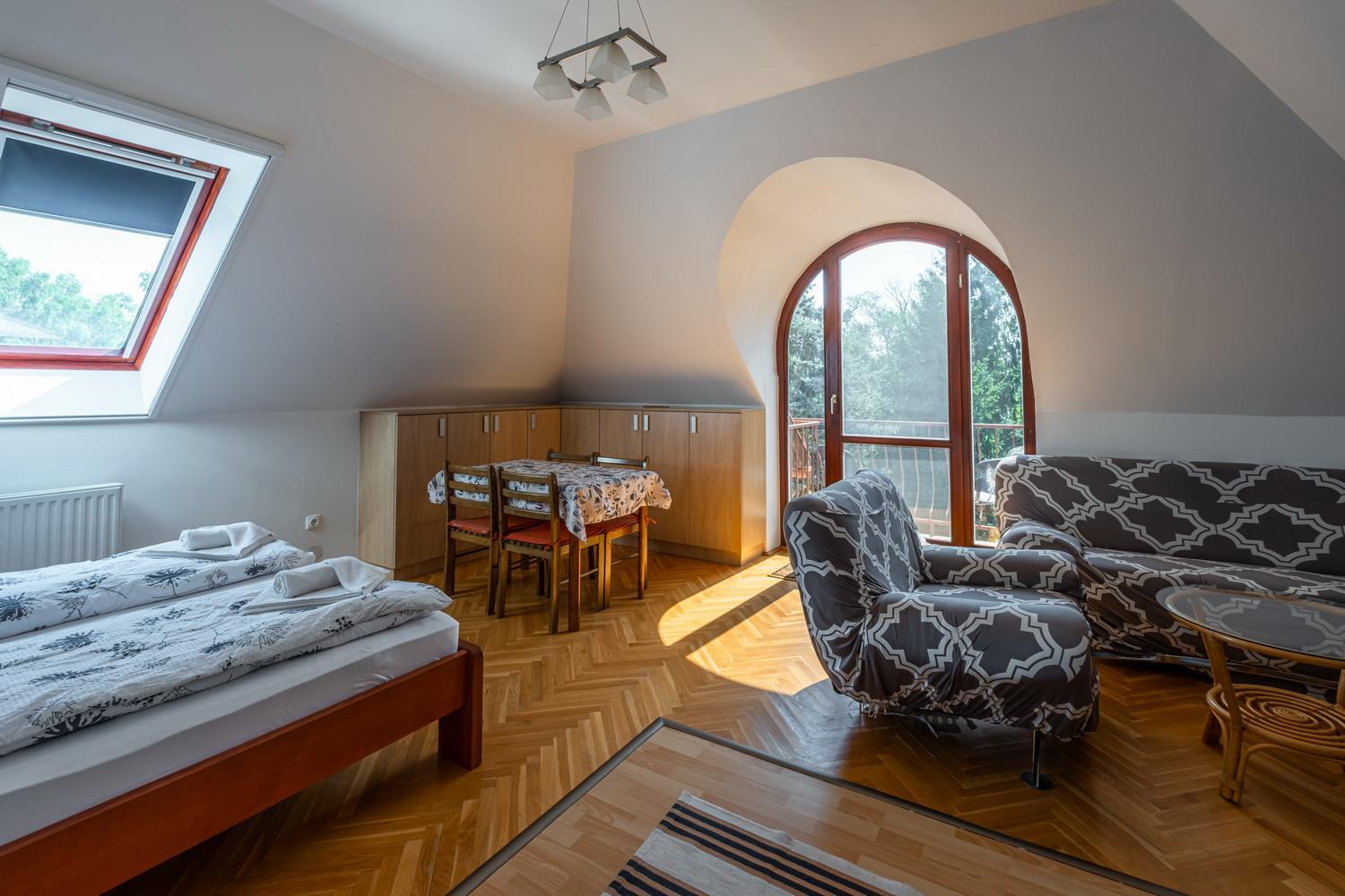 Two-Bedroom Apartment - Photo 2