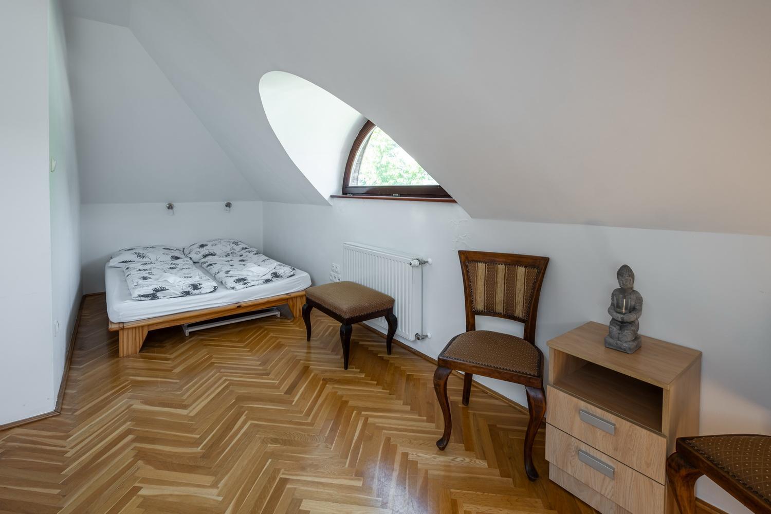 Two-Bedroom Apartment - Photo 5