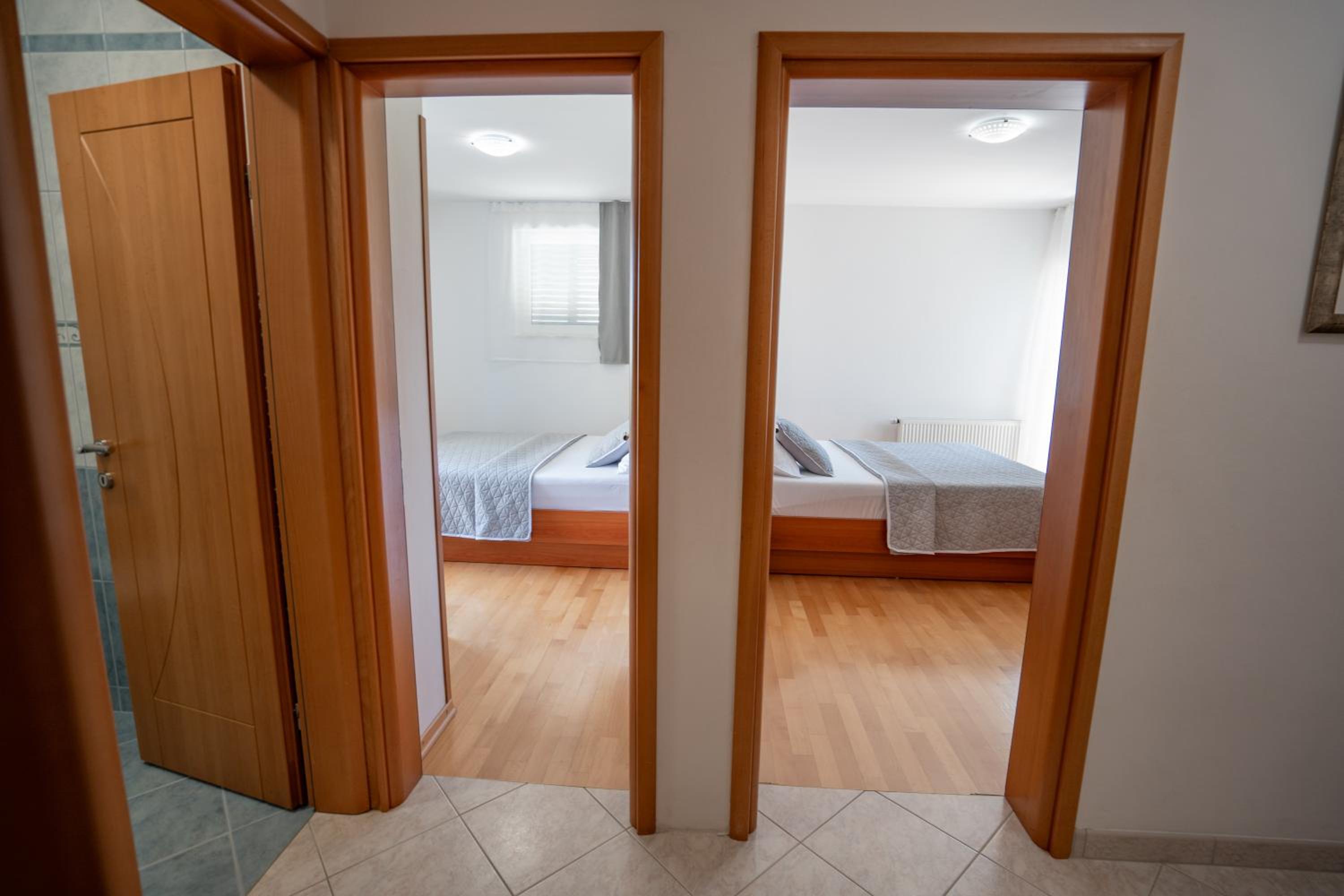 Family Room with Balcony - Photo 7