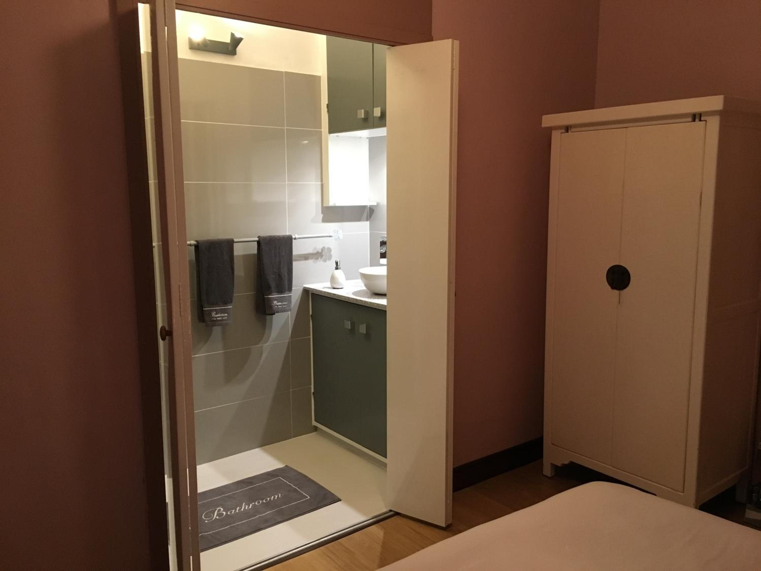 Double Room with Private Bathroom photo 2