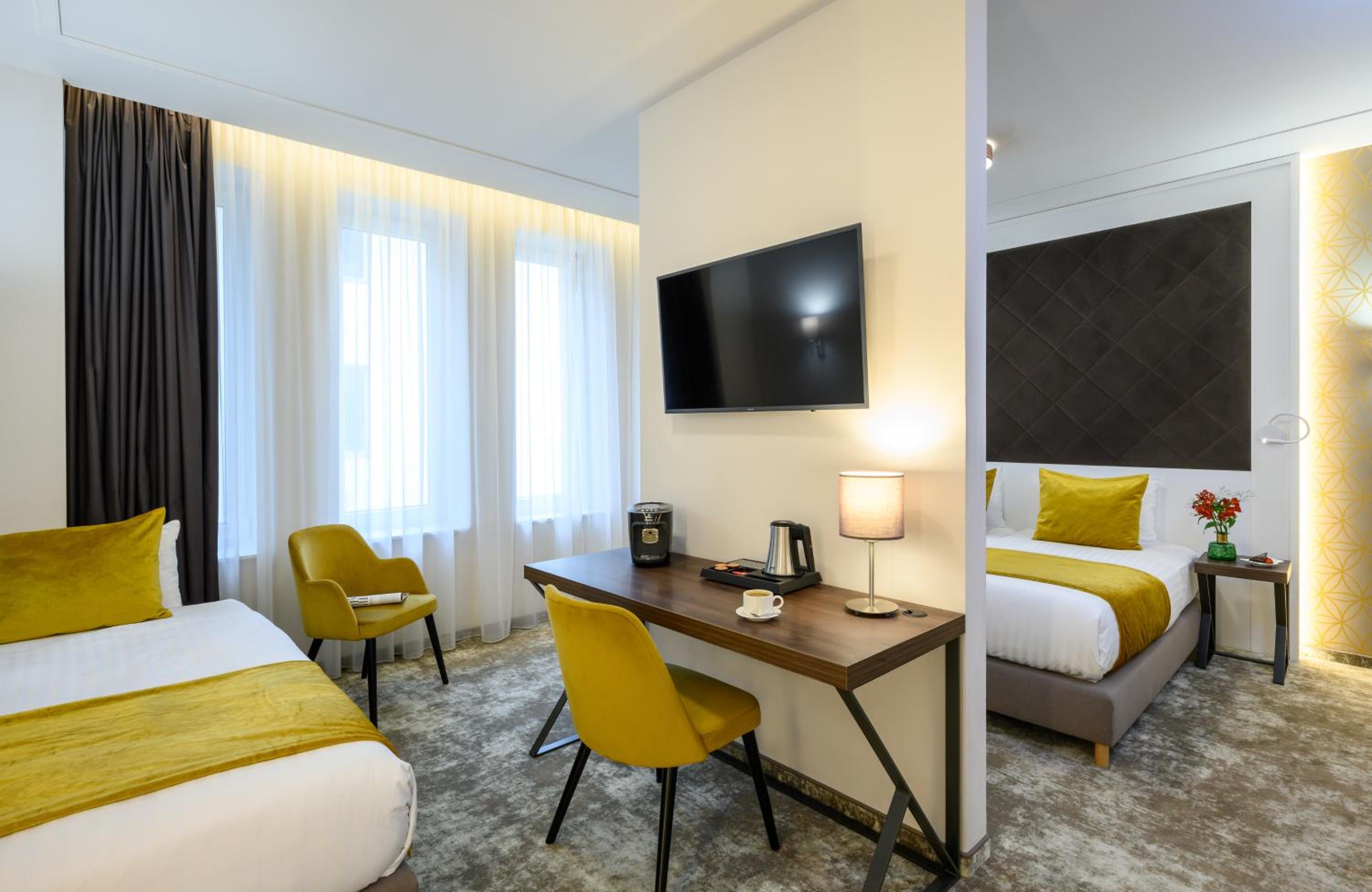 Superior Triple Room - Photo 8