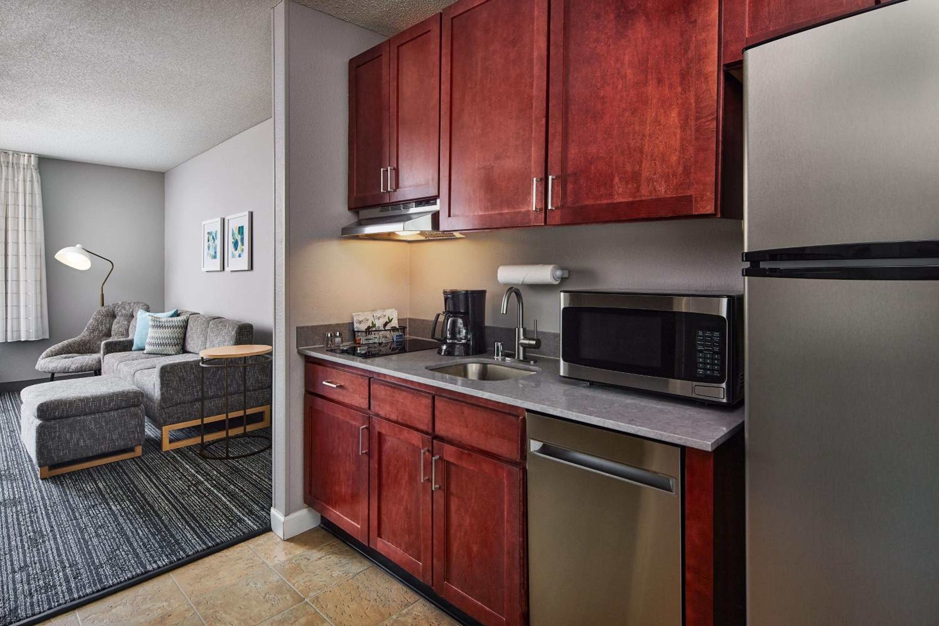 Two-Bedroom Suite - Photo 11