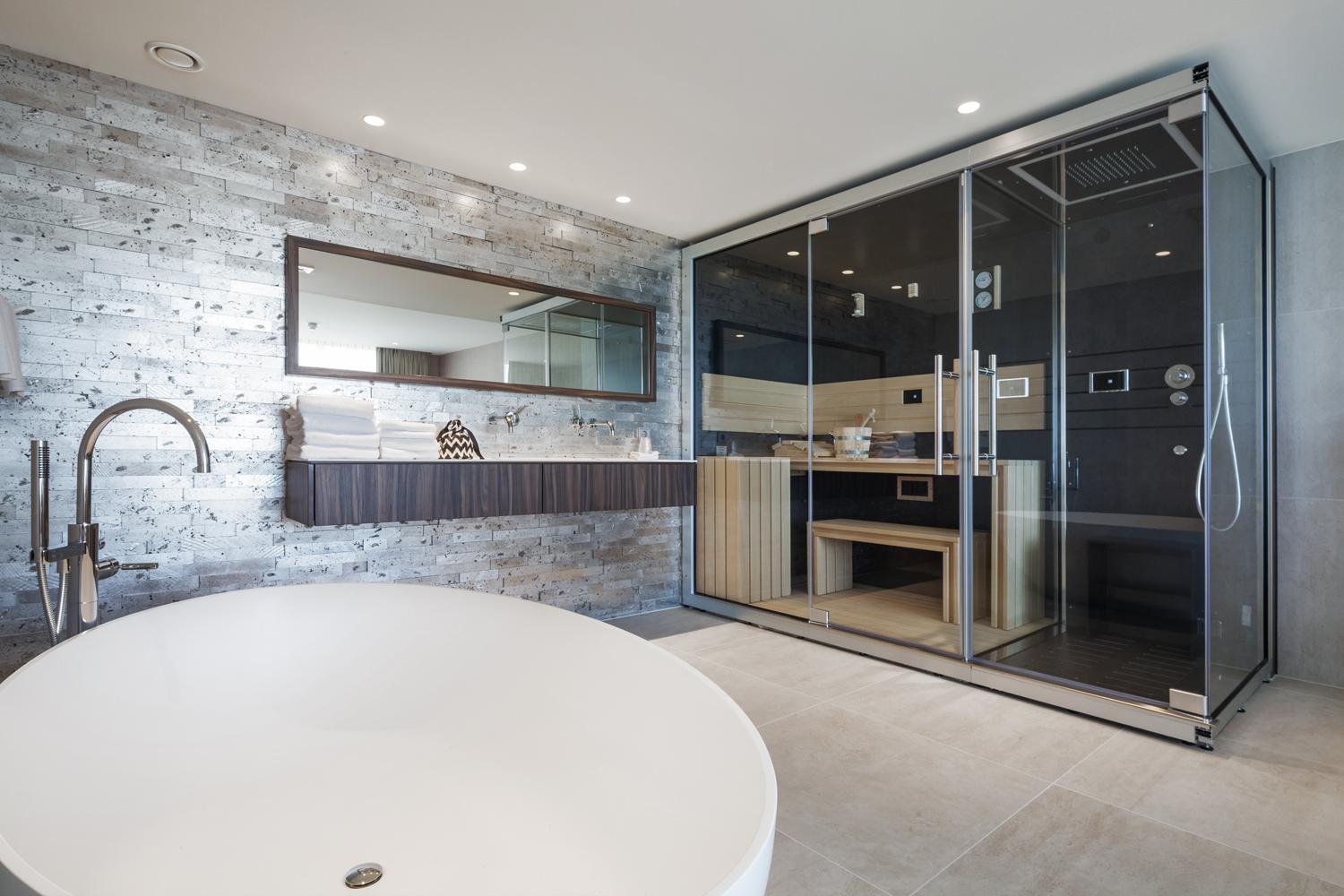 Suite with Spa Bath photo 3