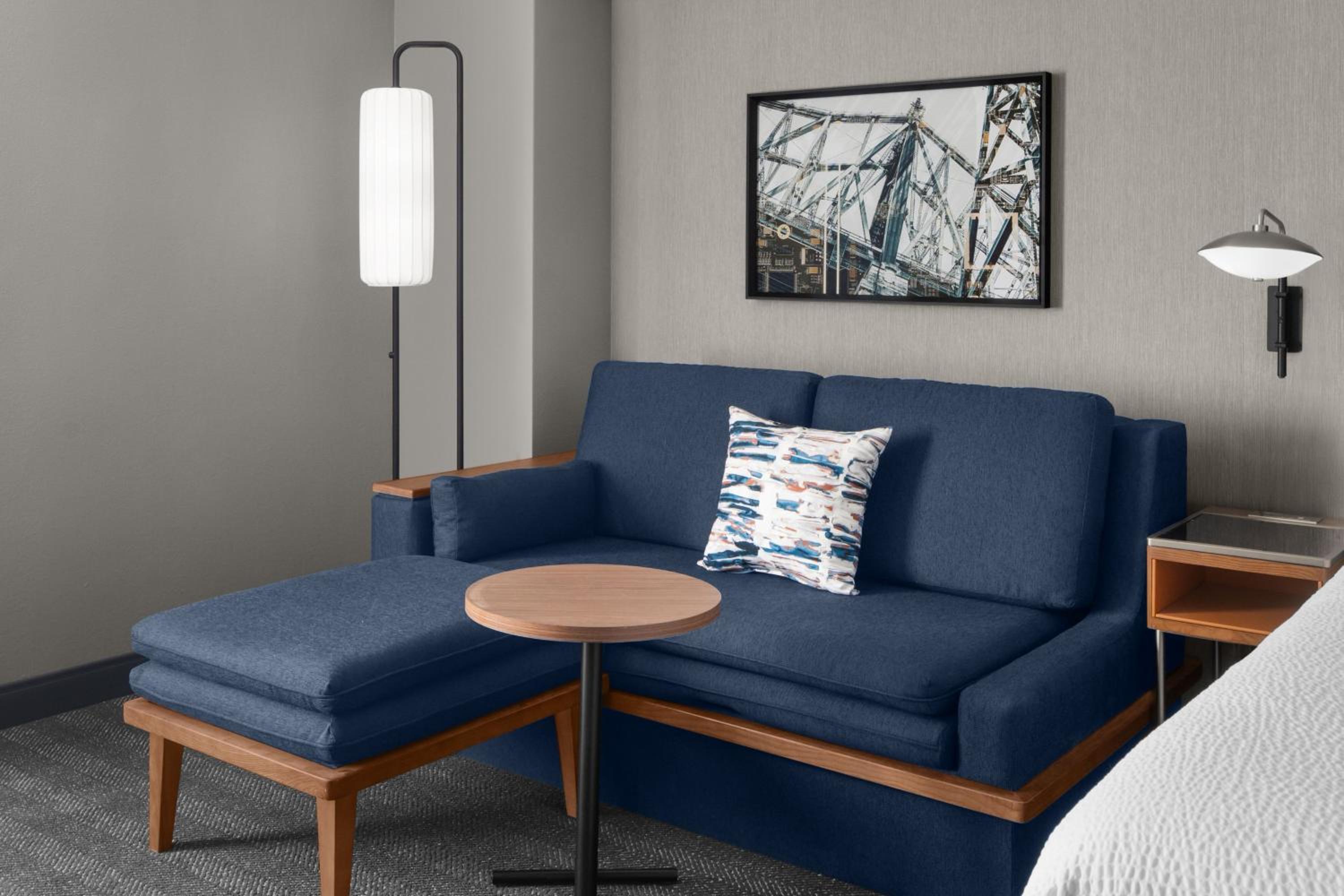 King Room with Sofa Bed - Photo 6