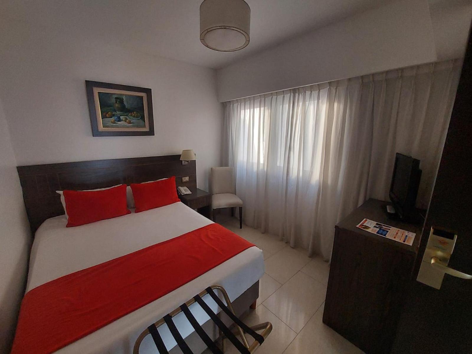Standard Double or Twin Room photo 2
