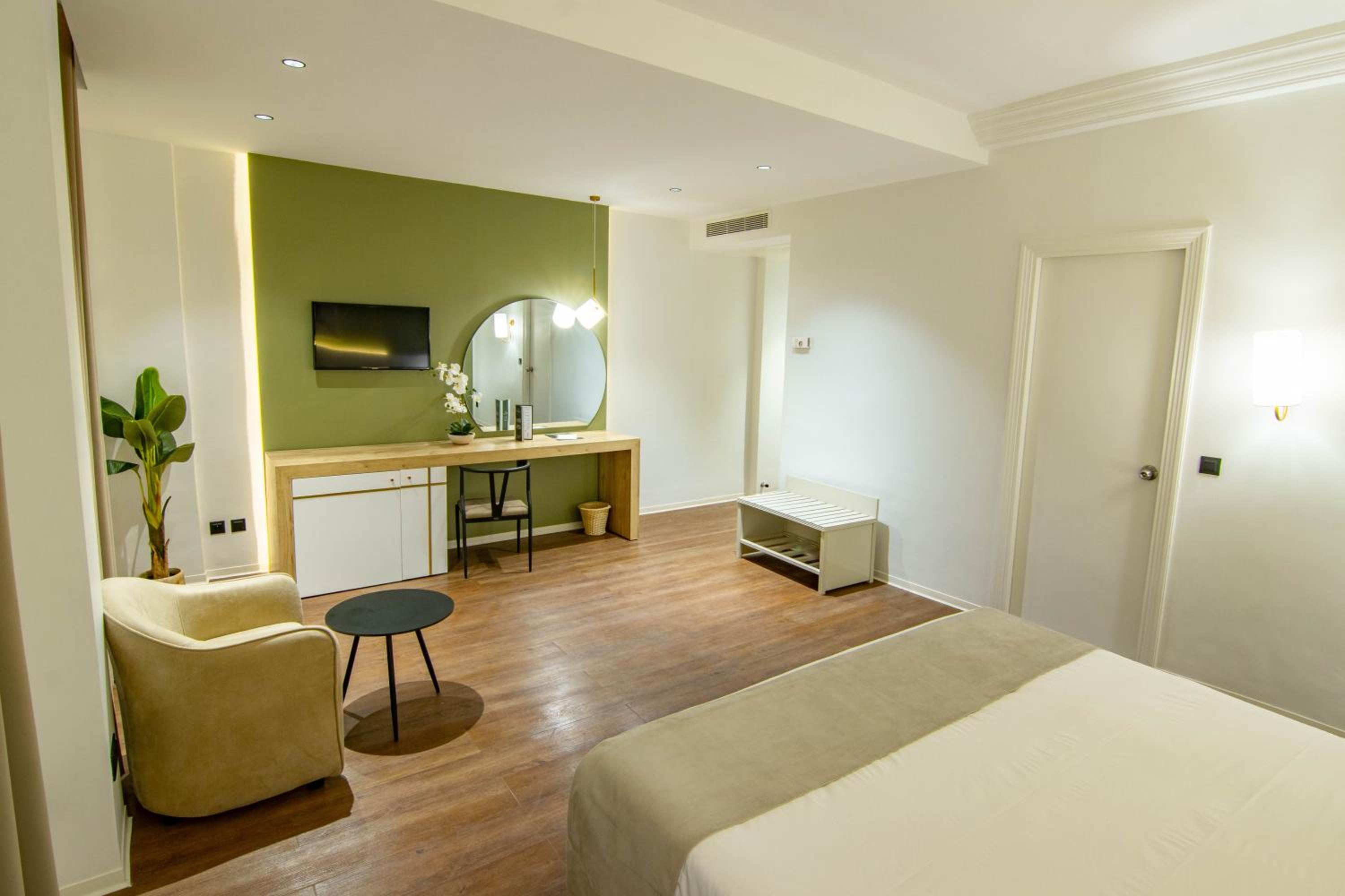 Deluxe Single Room photo 3