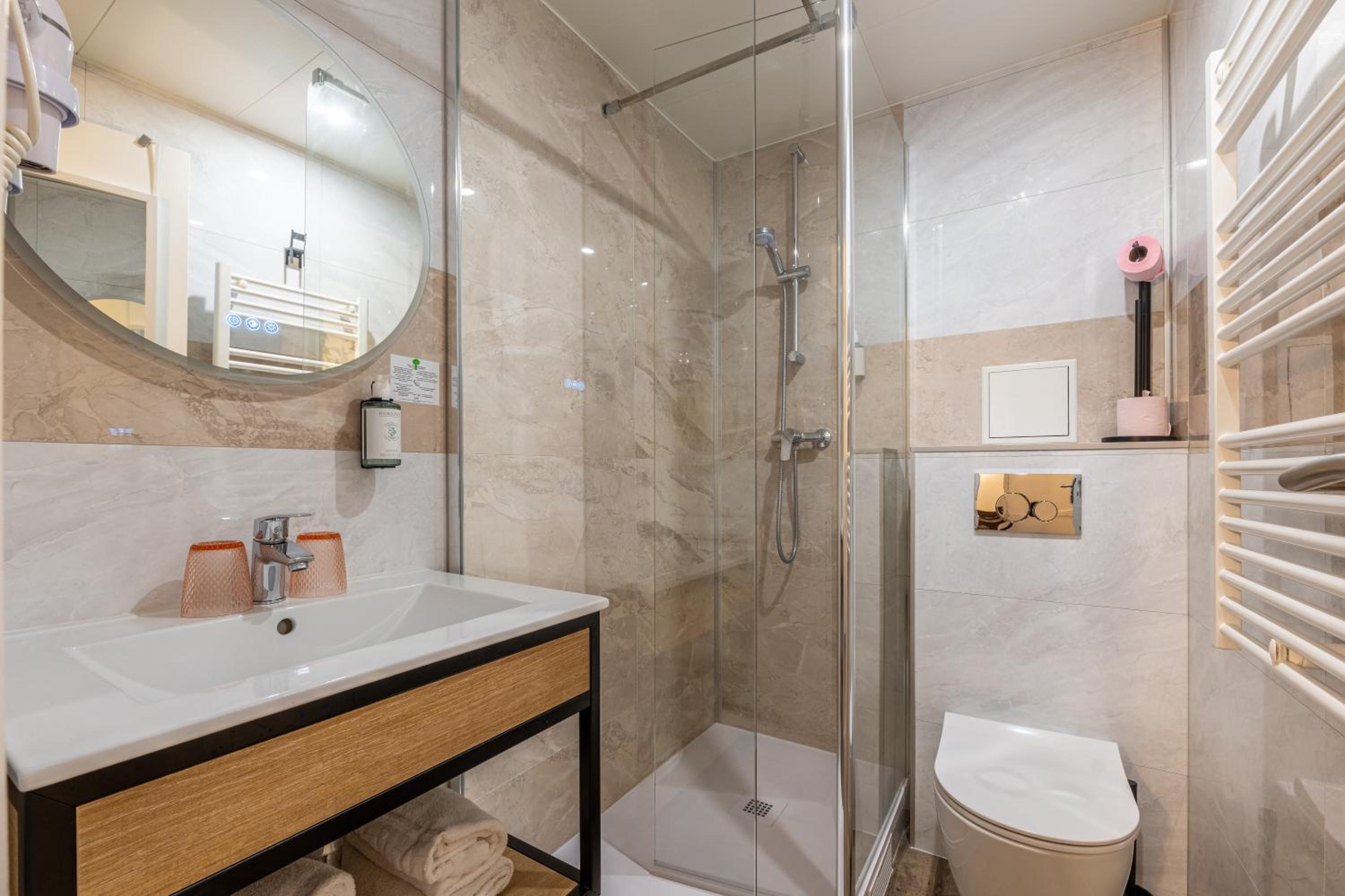 Single Room photo 2