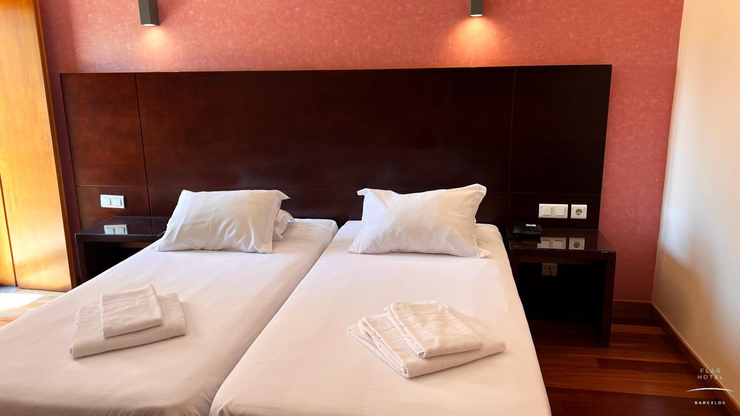 Twin Room - Photo 7