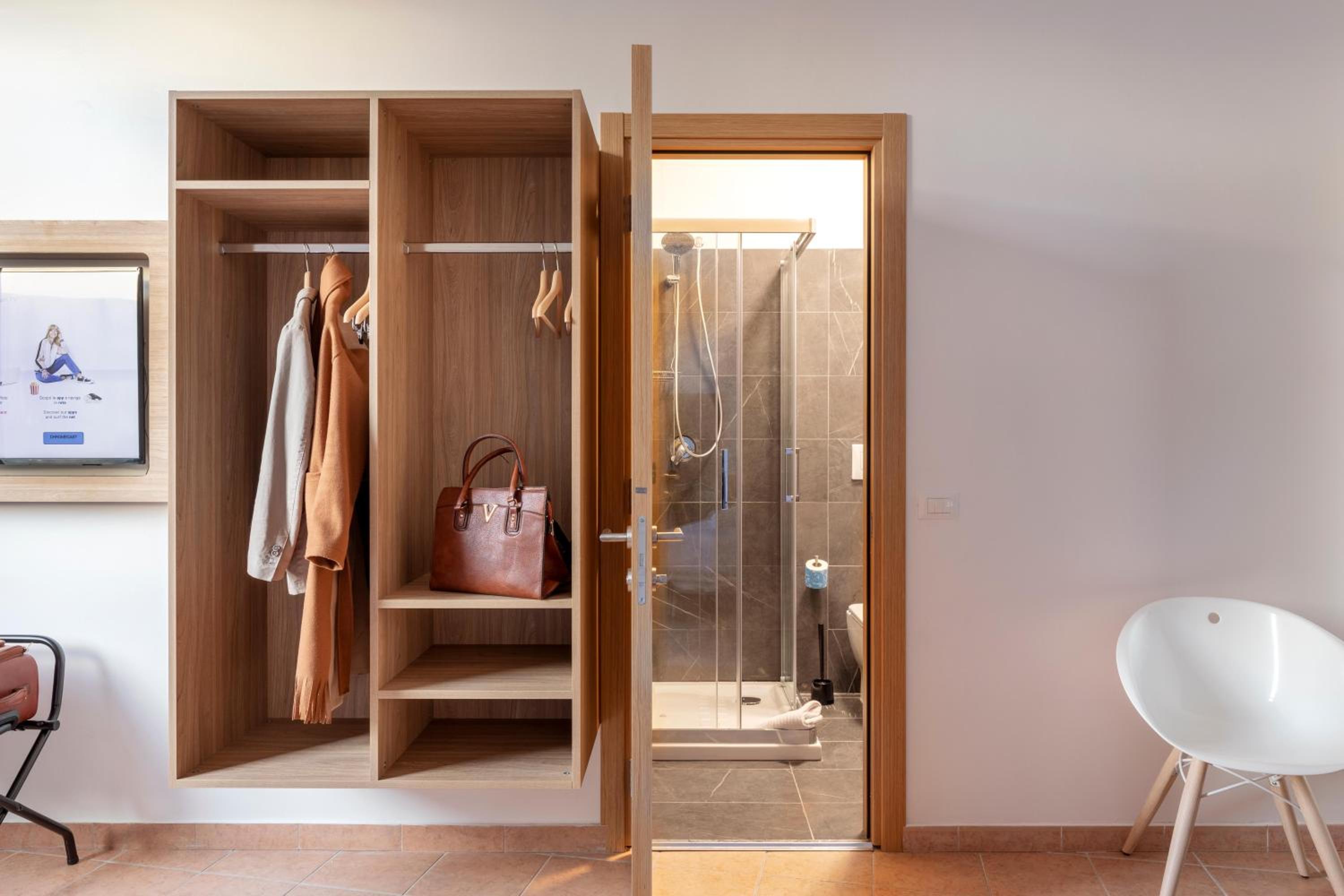Triple Room - Photo 6