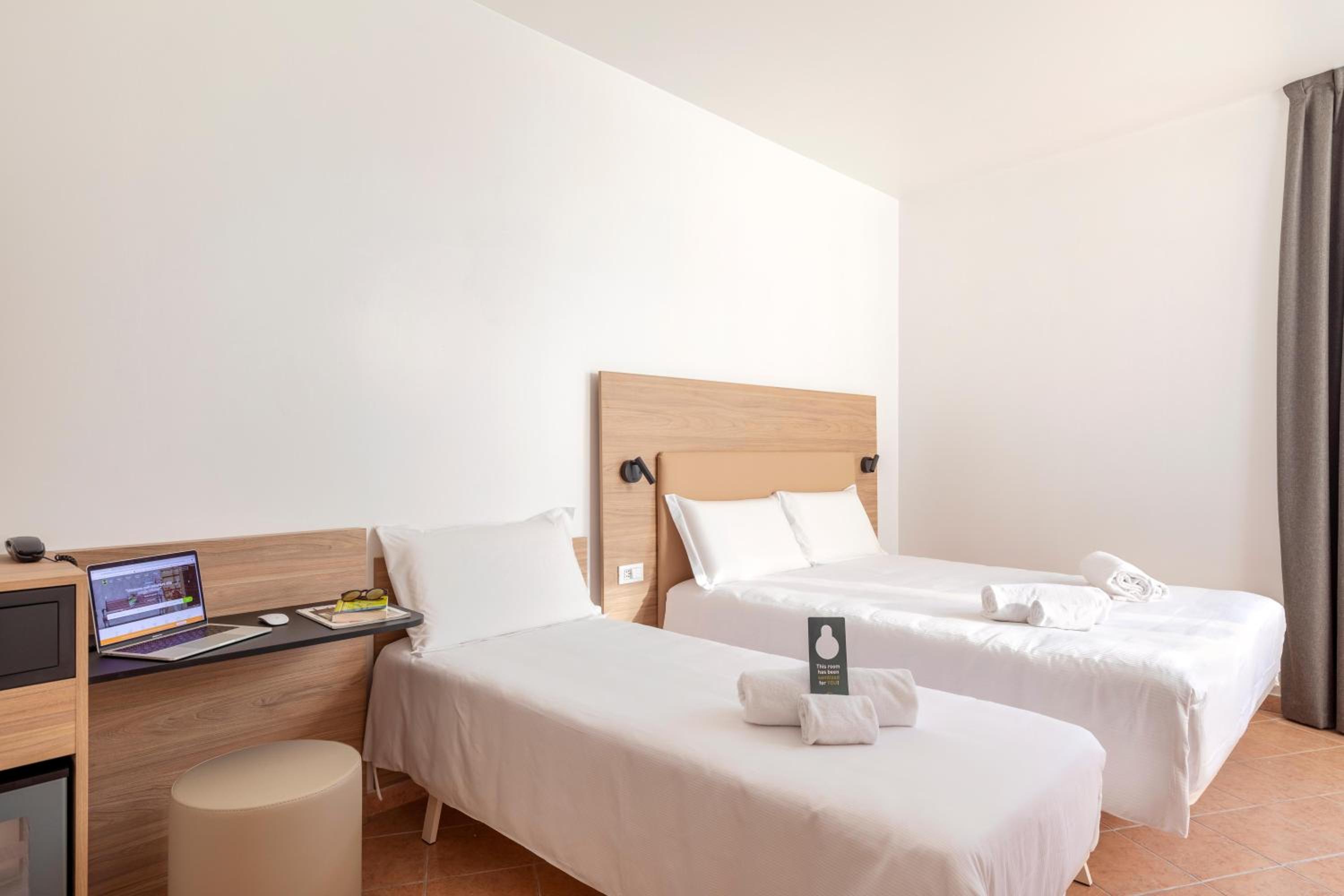 Triple Room - Photo 2