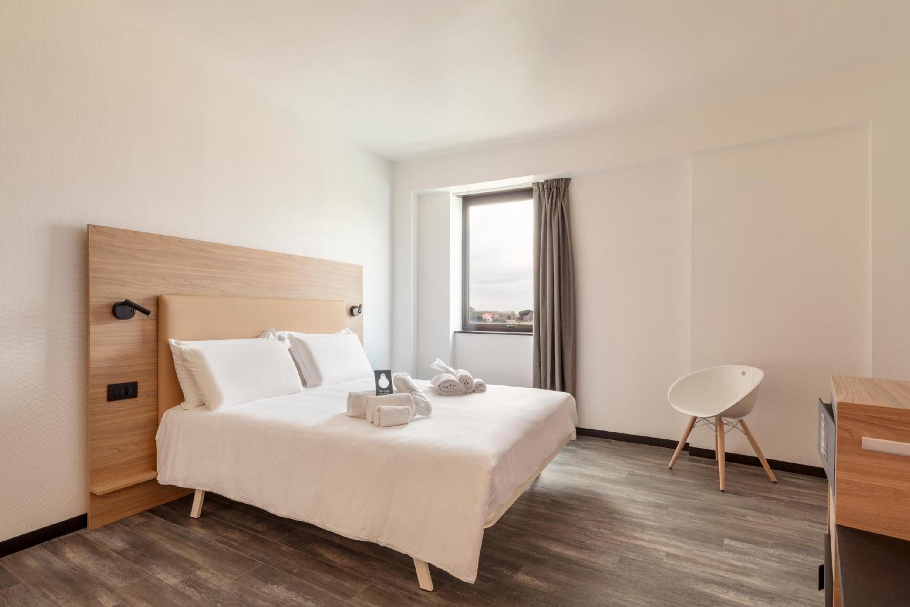 Deluxe Room - Photo 1
