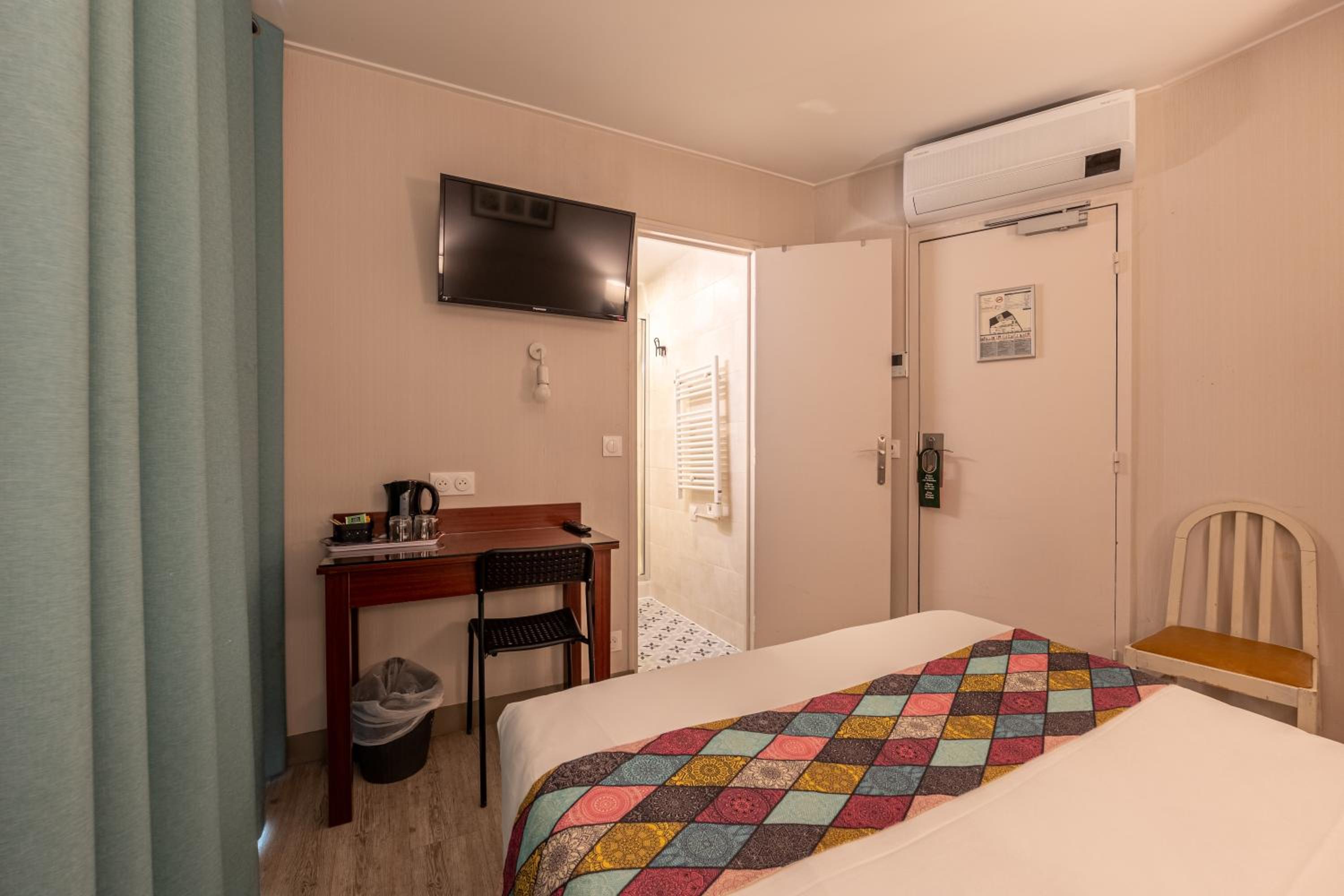 Single Room photo 3
