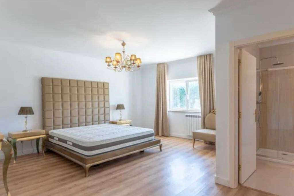 One-Bedroom House photo 1