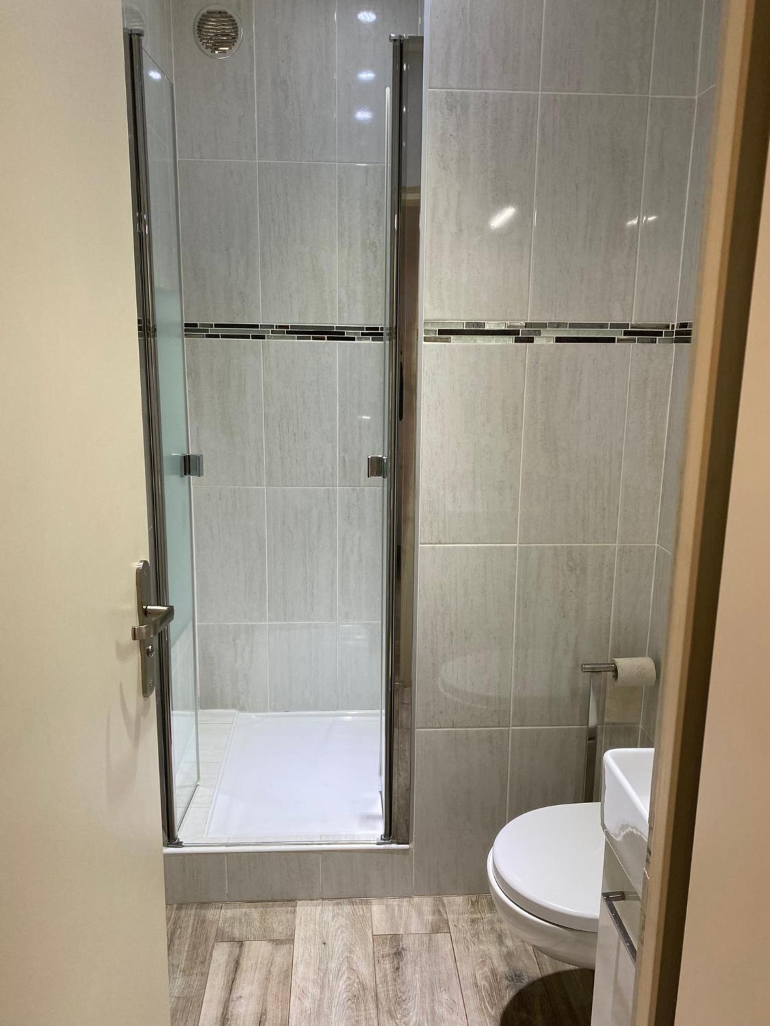 Studio with Shower (2 Adults) photo 2