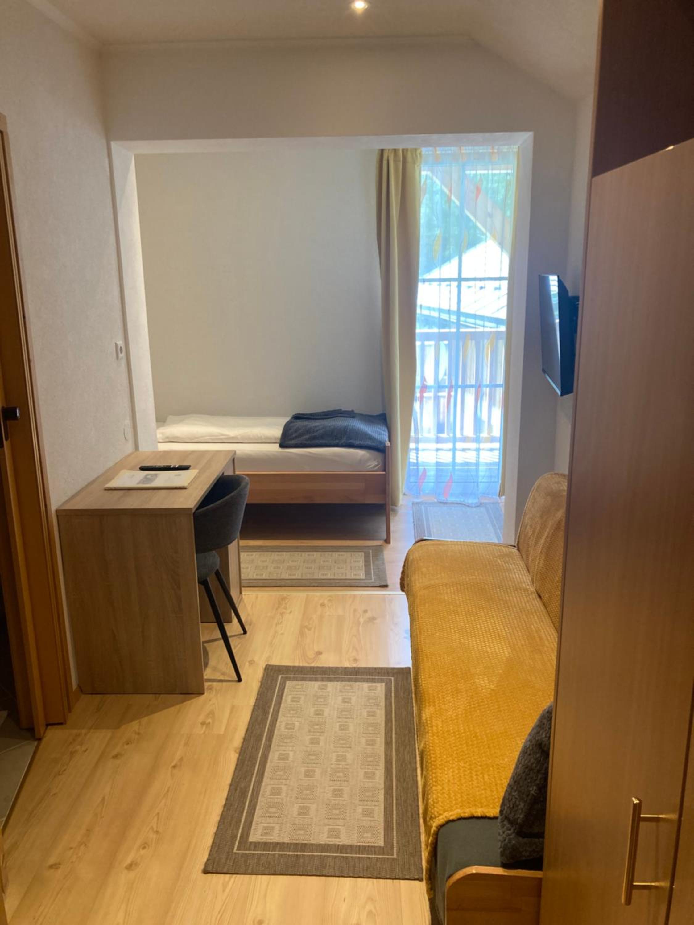 Single Room with Shower photo 1