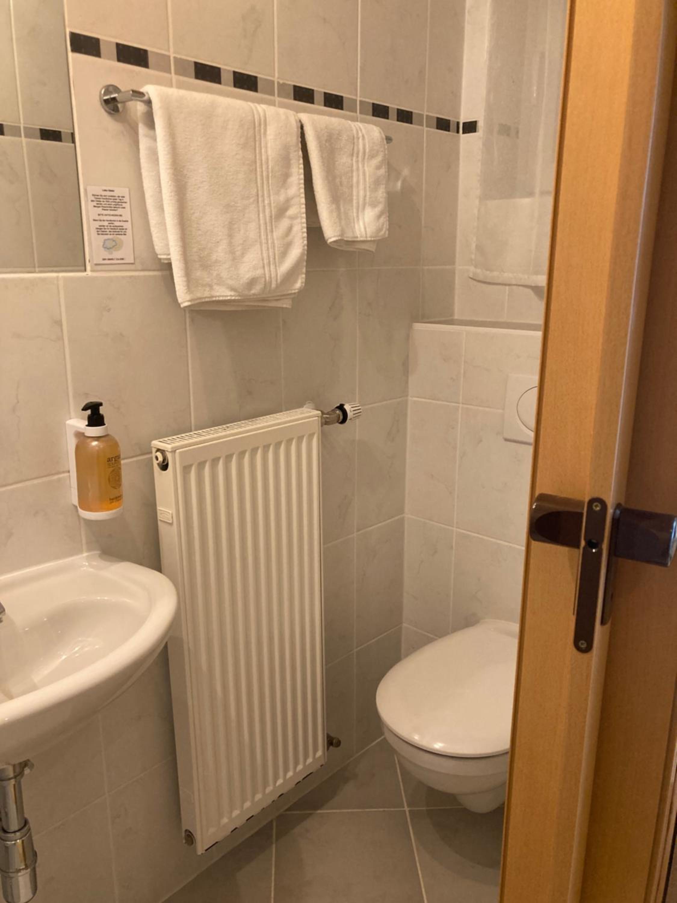 Single Room with Shower photo 2