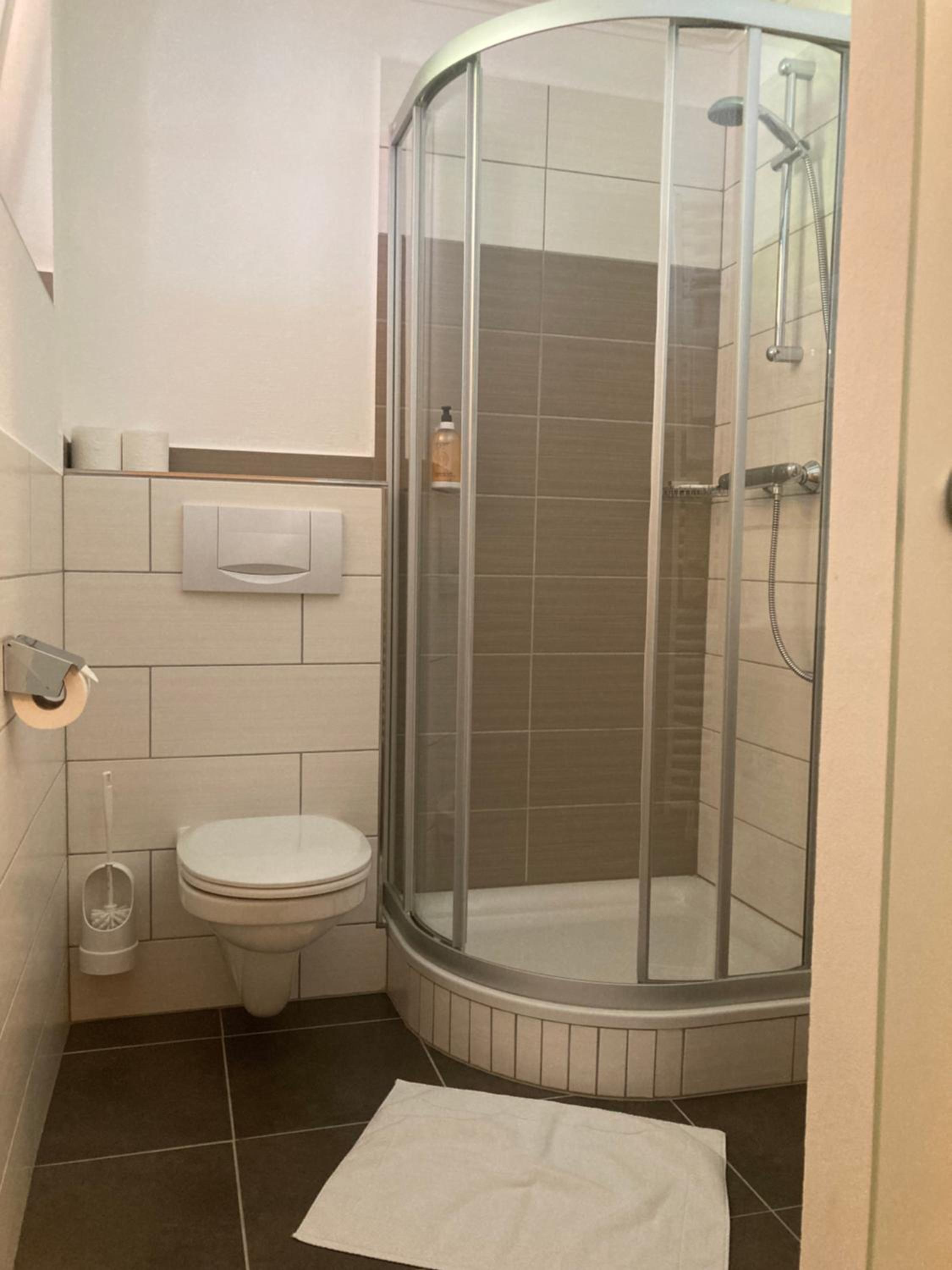 Family Room with Shower photo 3