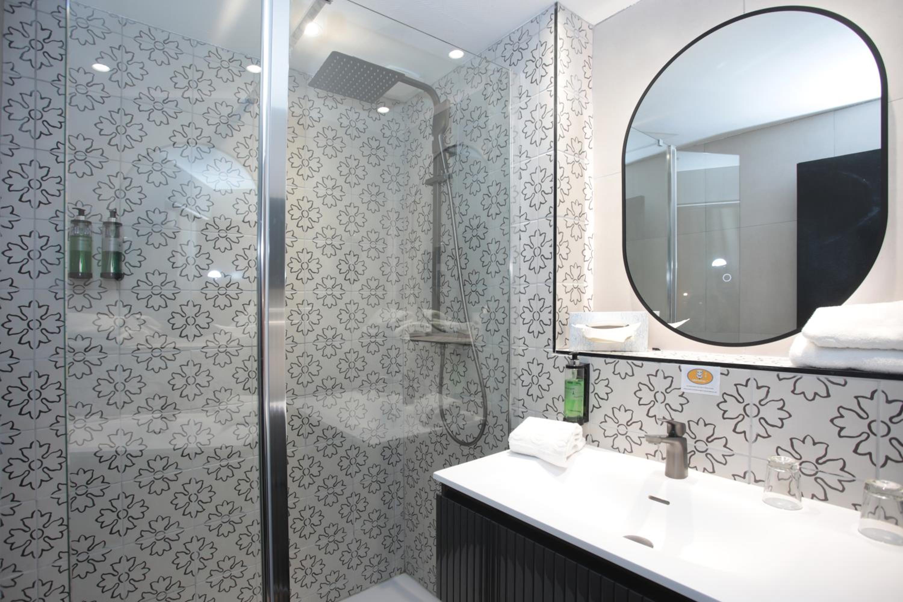 Classic Double Room - Photo 5