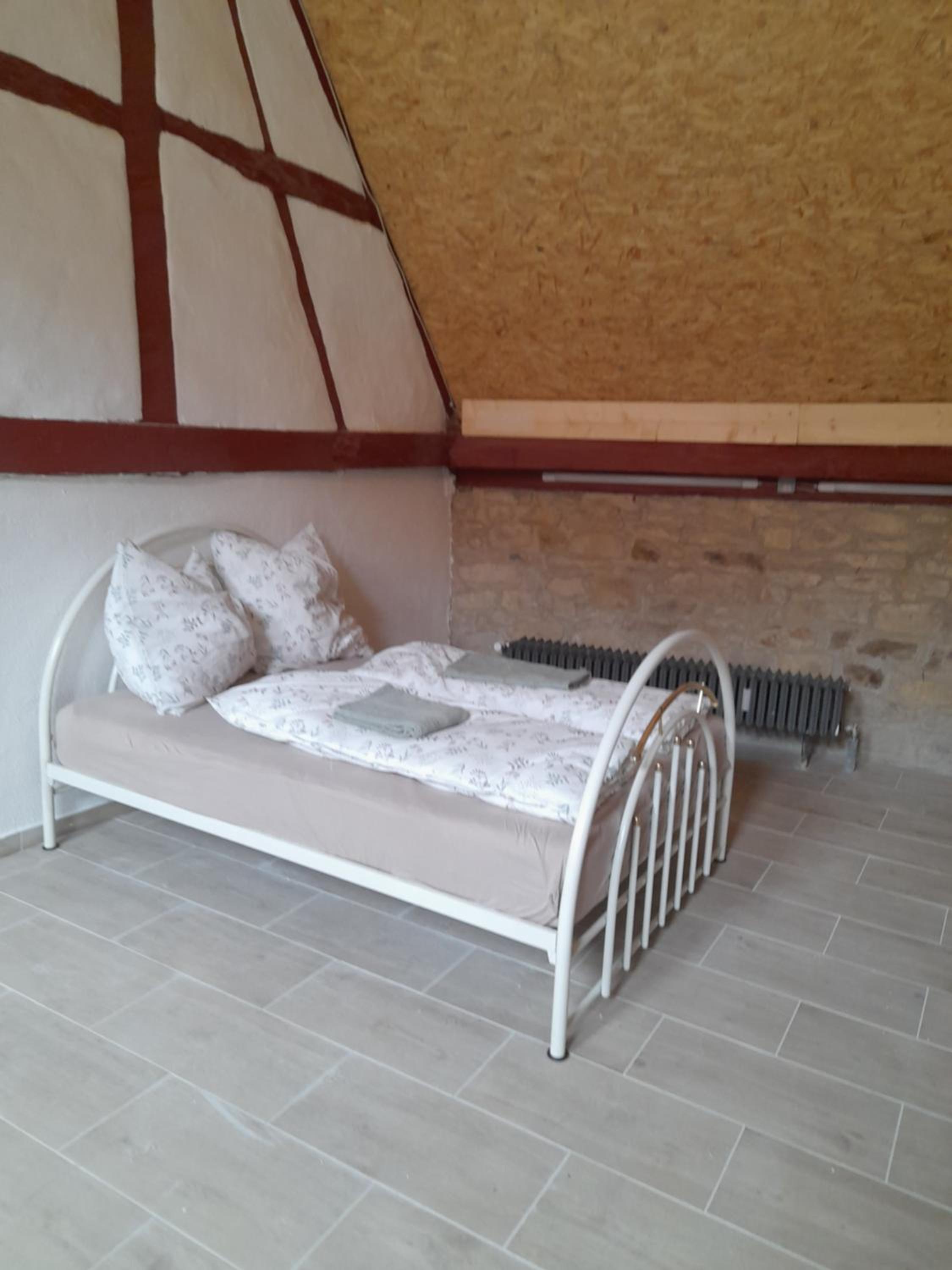 Apartment - Split Level - Photo 10