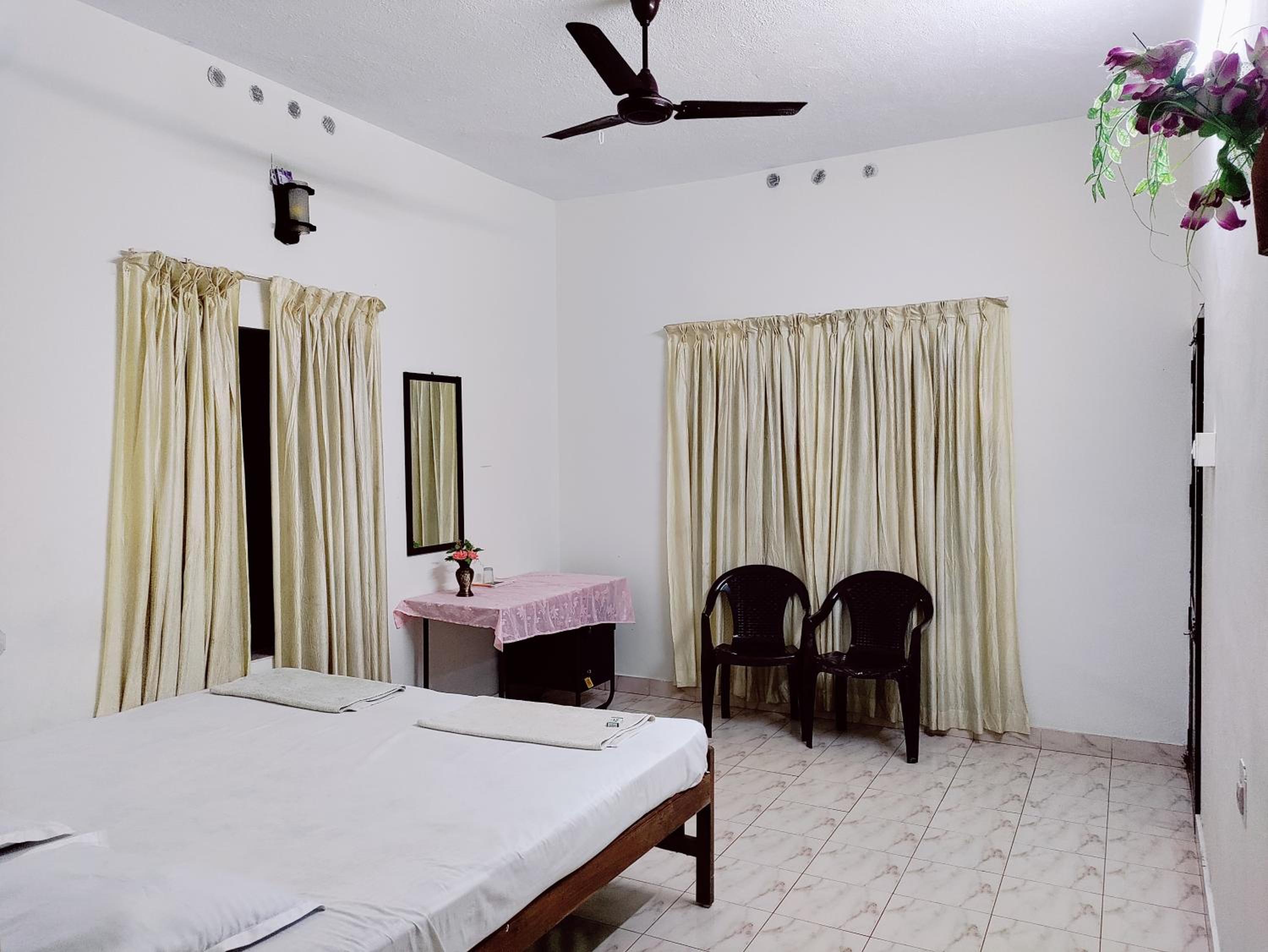 Standard Double or Twin Room with Sea View photo 1
