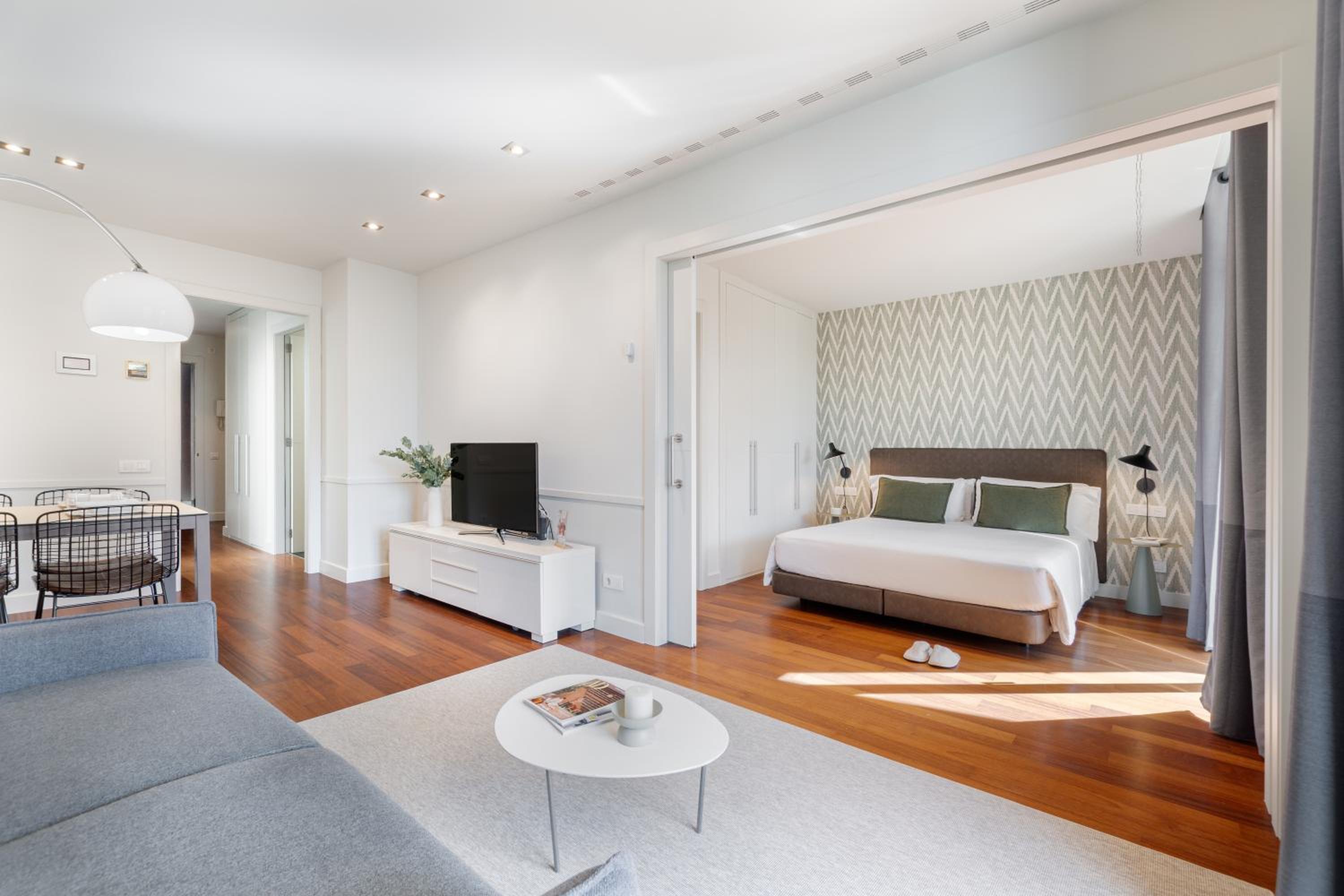 Penthouse Apartment with Terrace photo 3