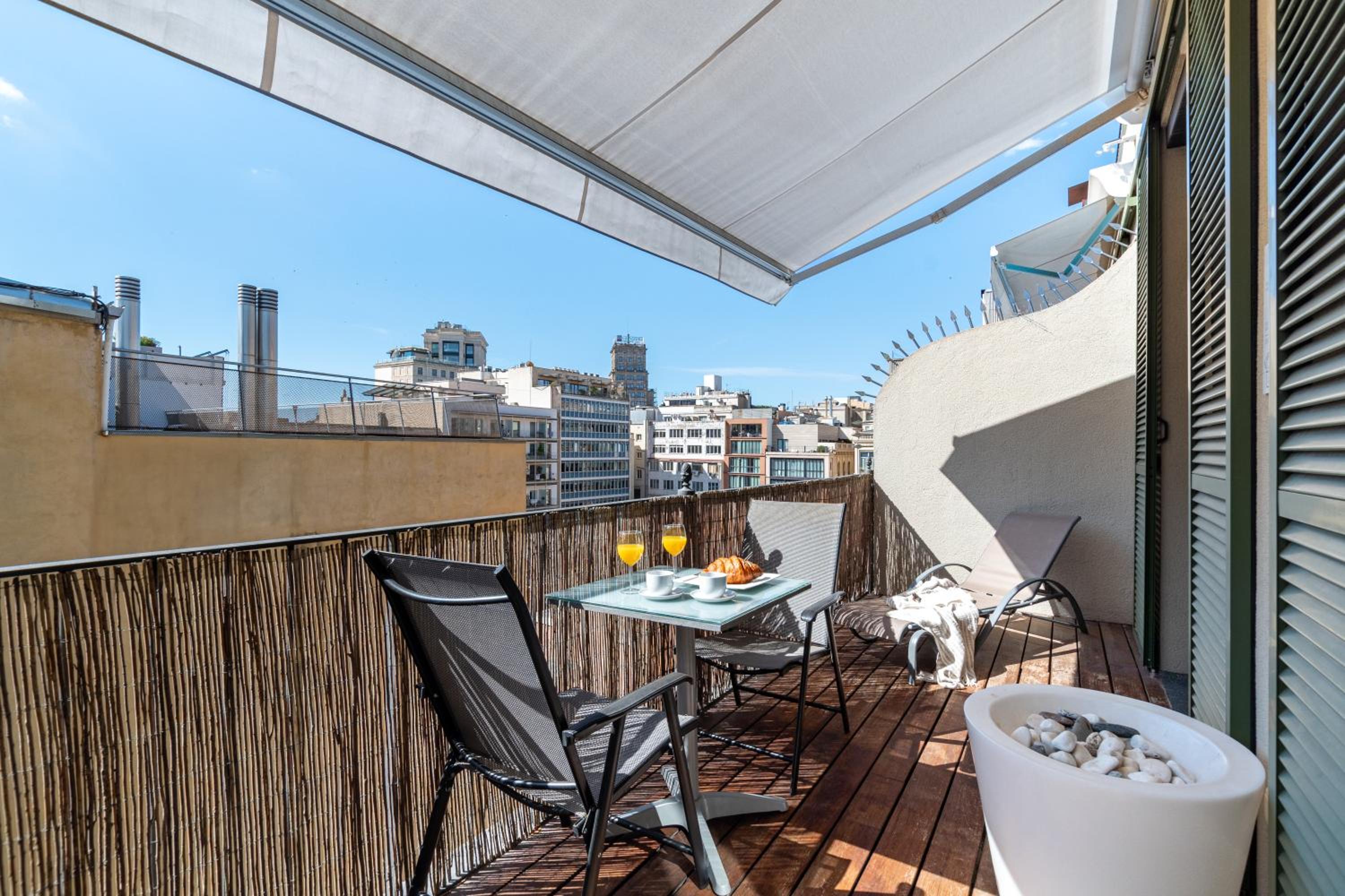 Penthouse Apartment with Terrace photo 3