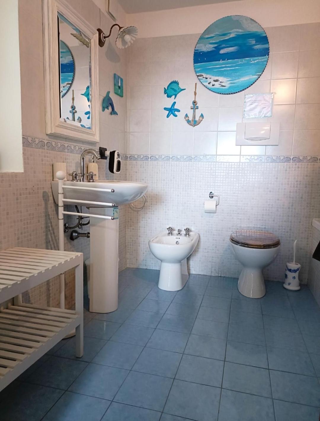 Double Room - Photo 16