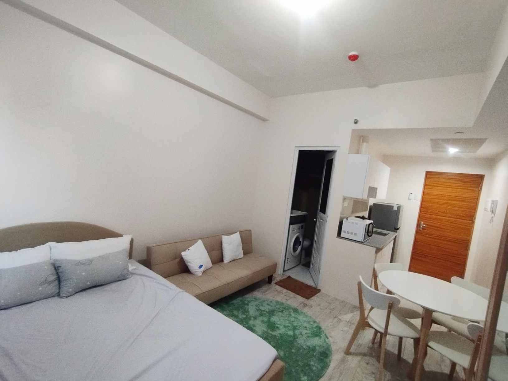 Deluxe Double Room with Extra Bed photo 1