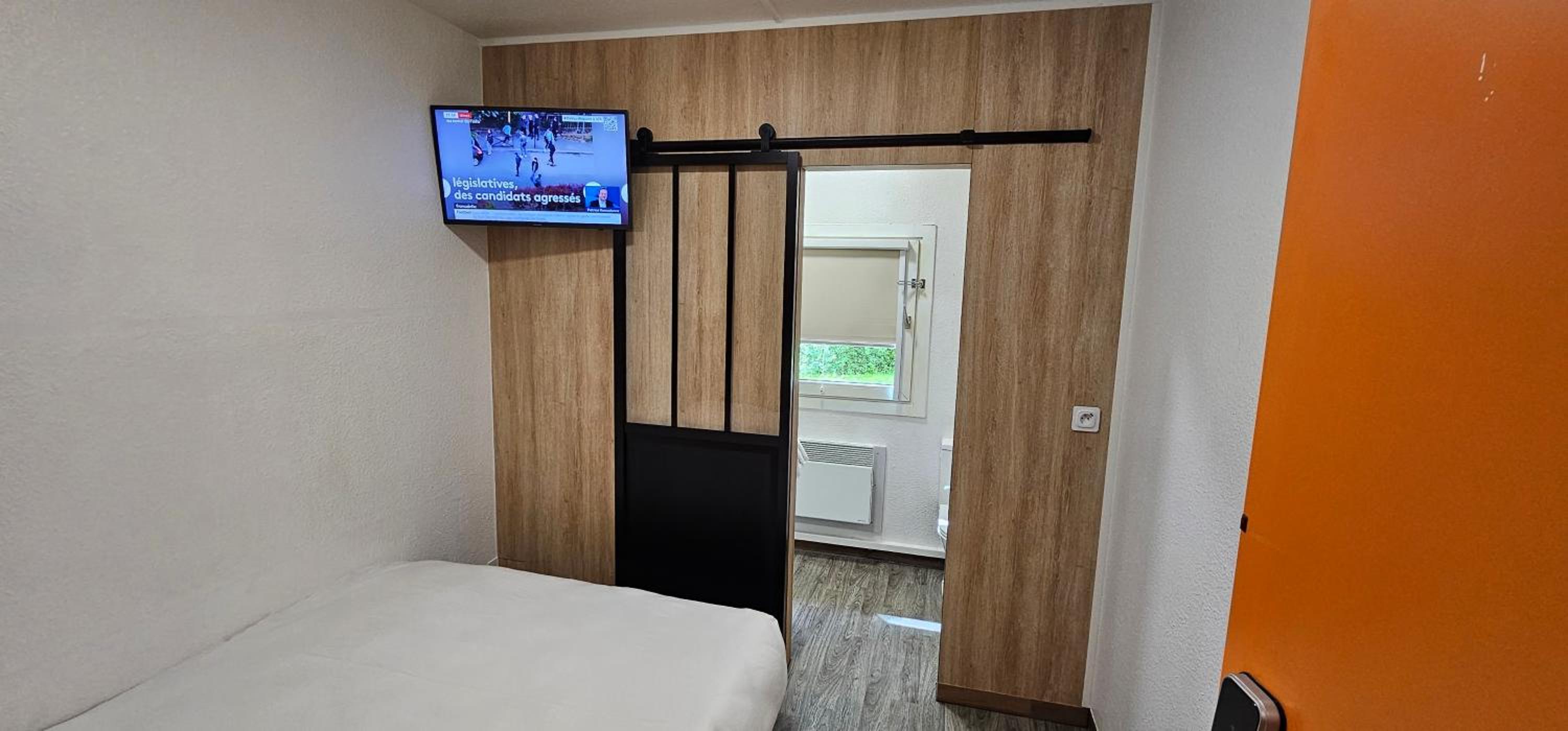 Double Room with Private Bathroom