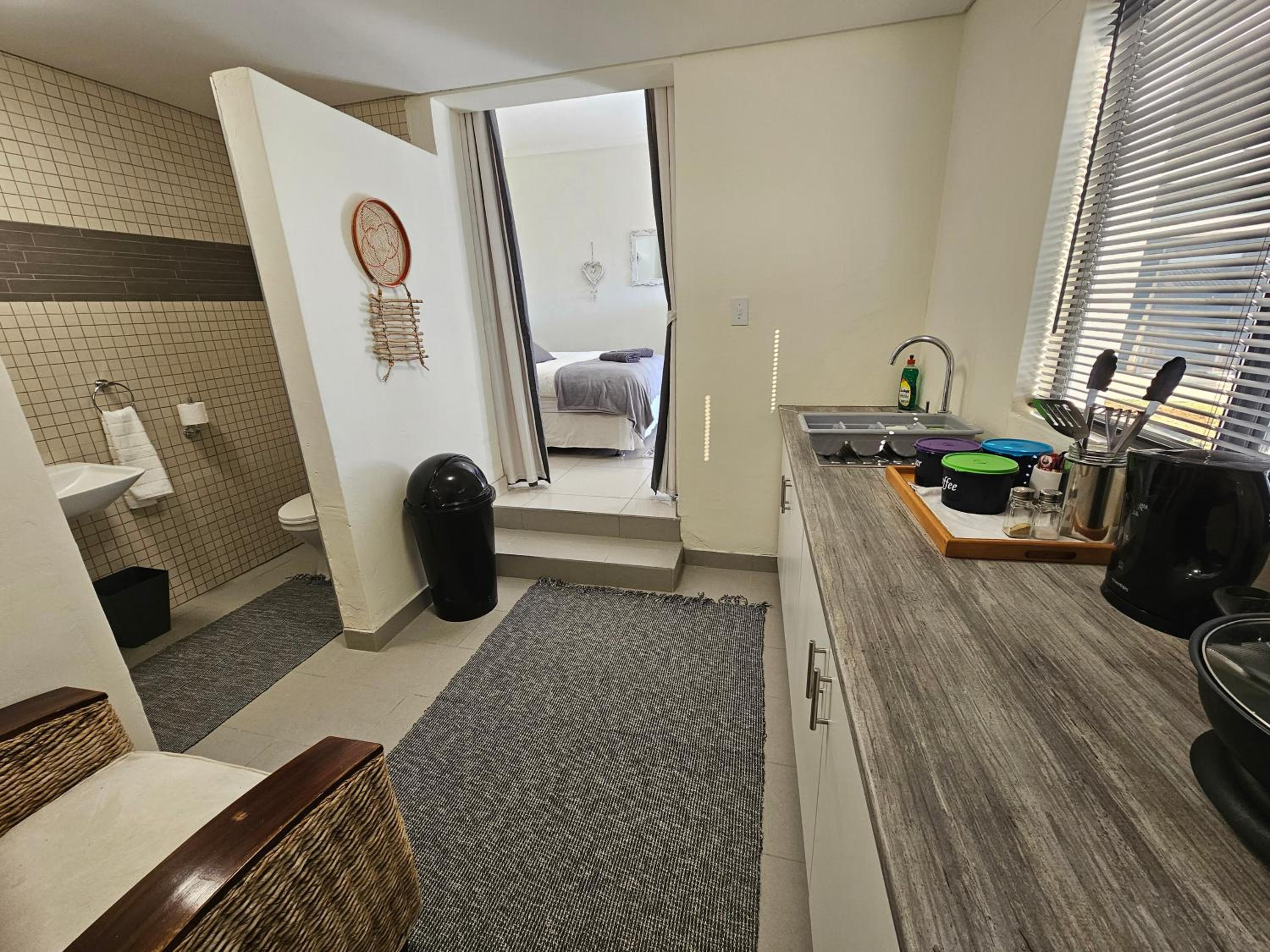 Queen Room with Pool View