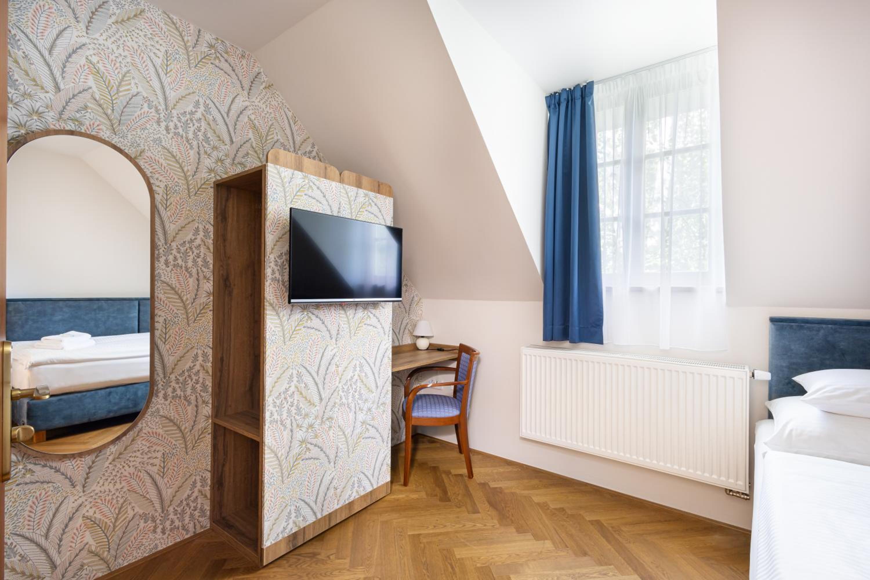 Economy Single Room