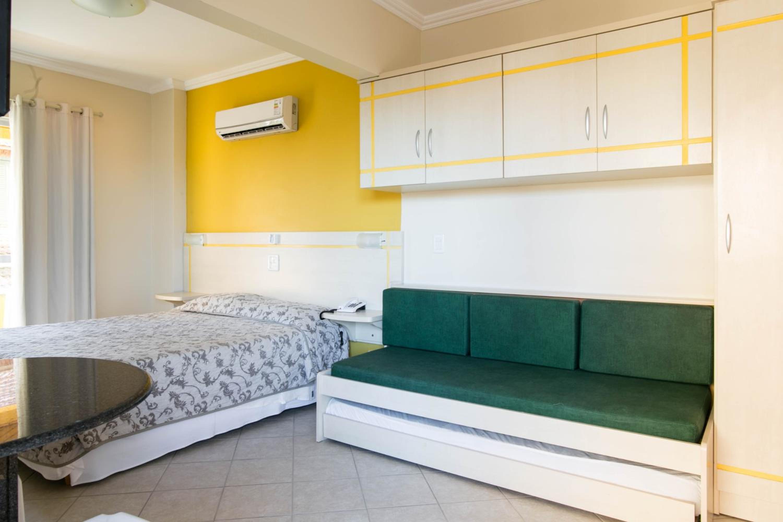 Suite - Photo 2