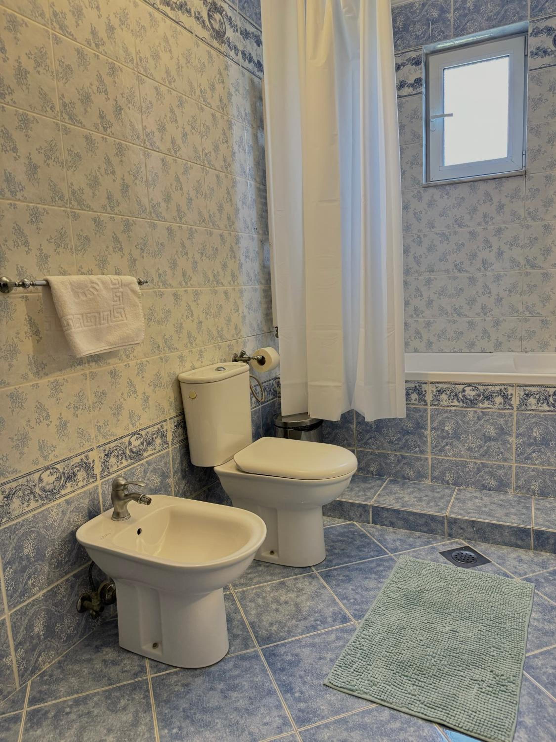 Three-Bedroom Villa photo 3