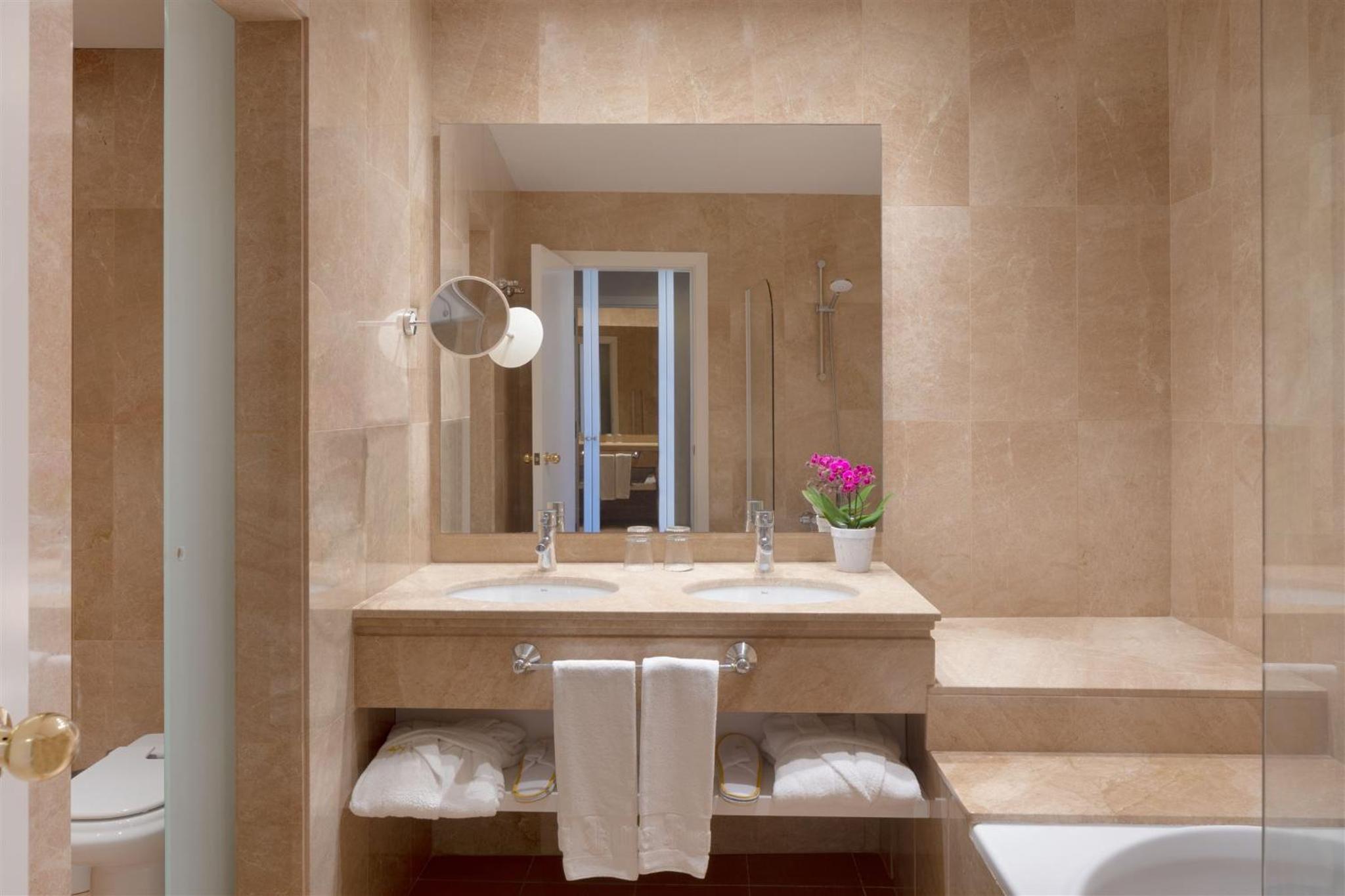 Double Room with Balcony photo 1