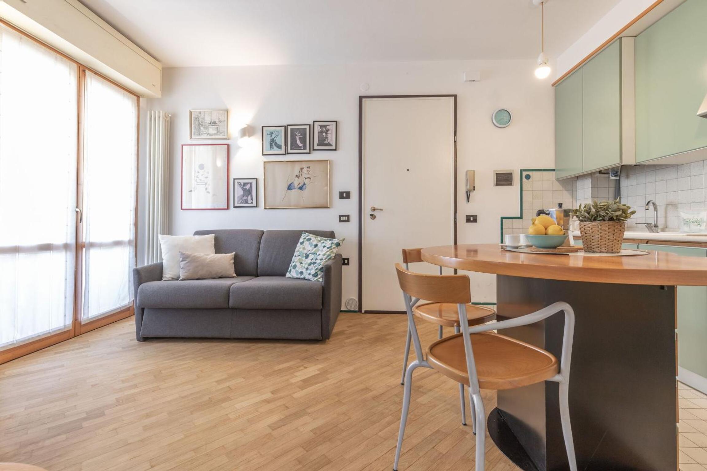 Apartment photo 1