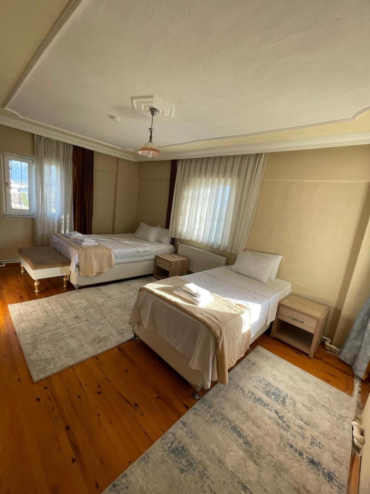Three-Bedroom Apartment with Balcony photo 3