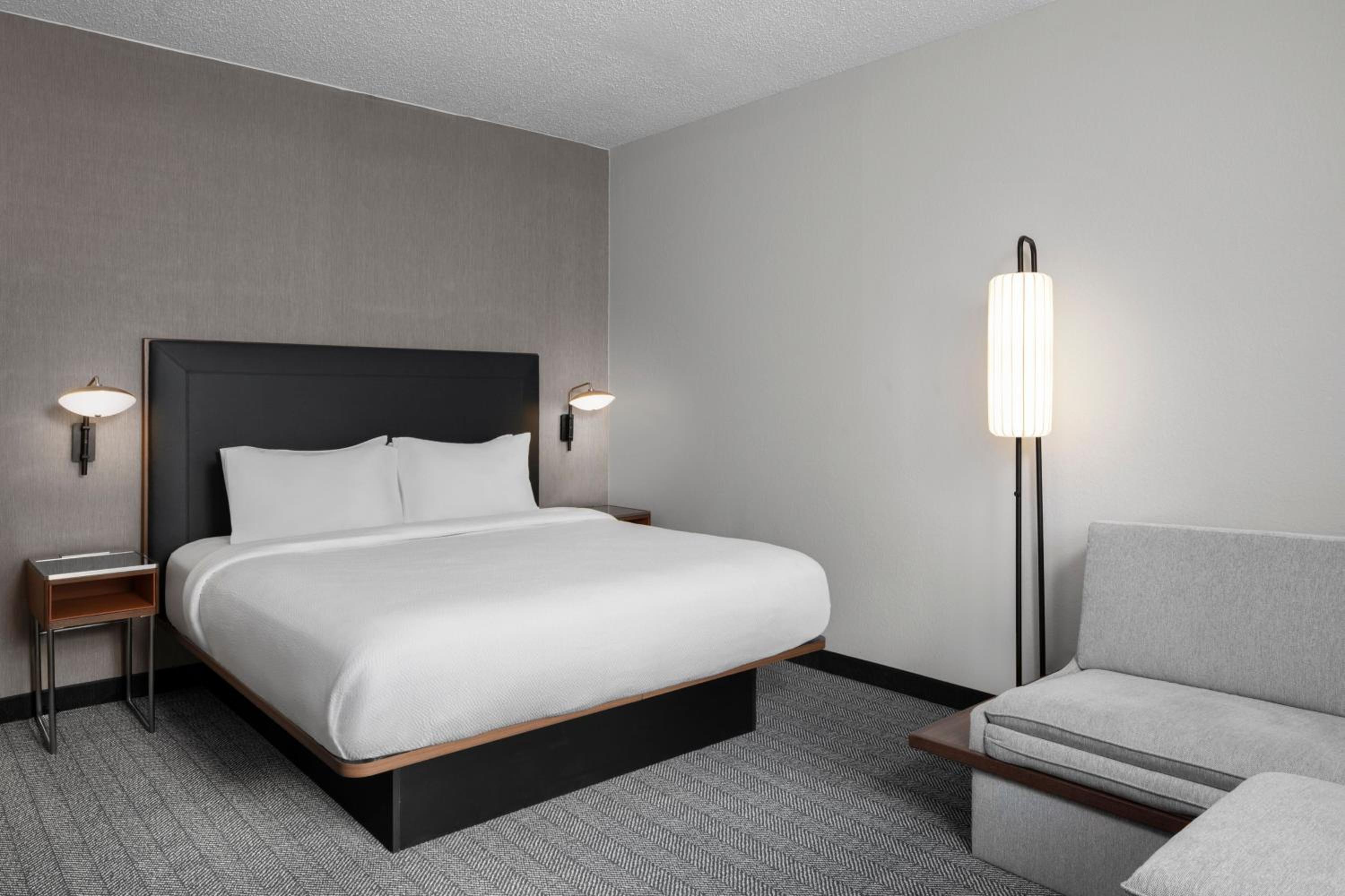 Guest Room, King with Sofa Bed - Photo 12