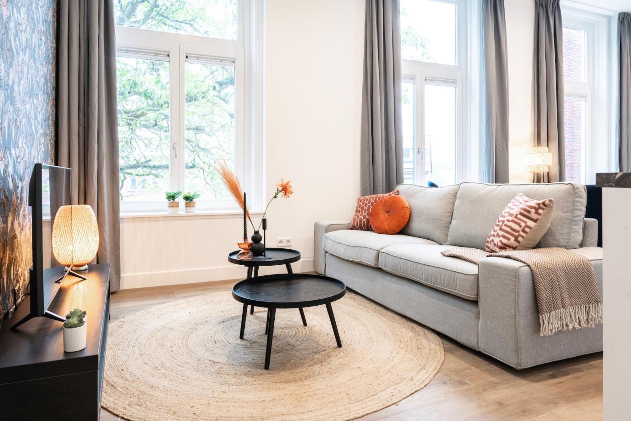 Apartment photo 2