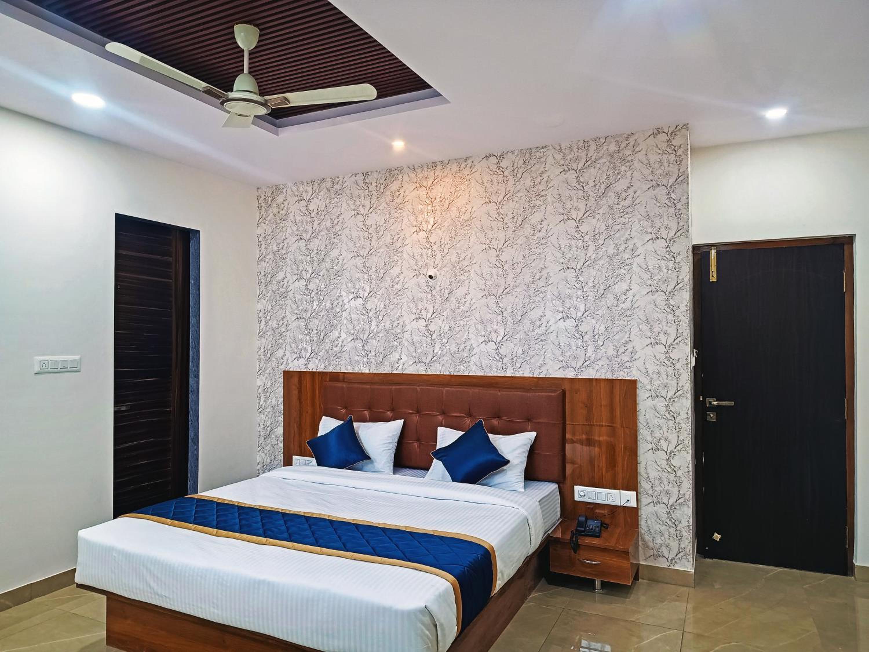 Standard Double Room With Fan