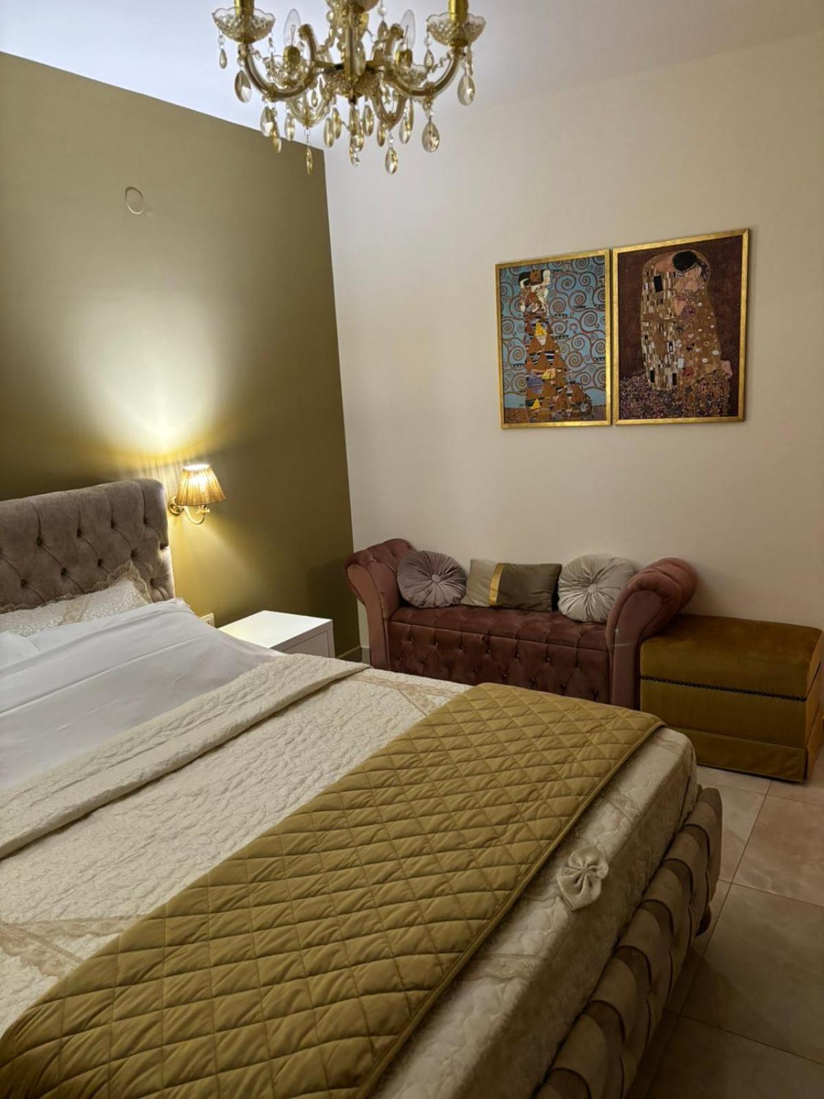 One-Bedroom Apartment - Photo 25
