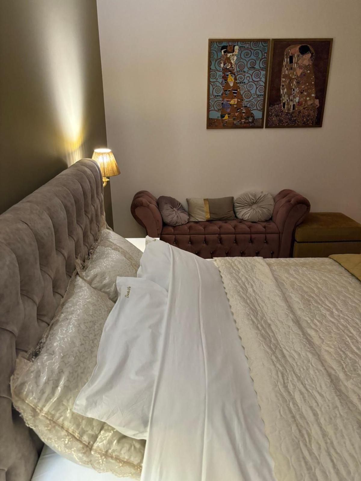 One-Bedroom Apartment - Photo 21
