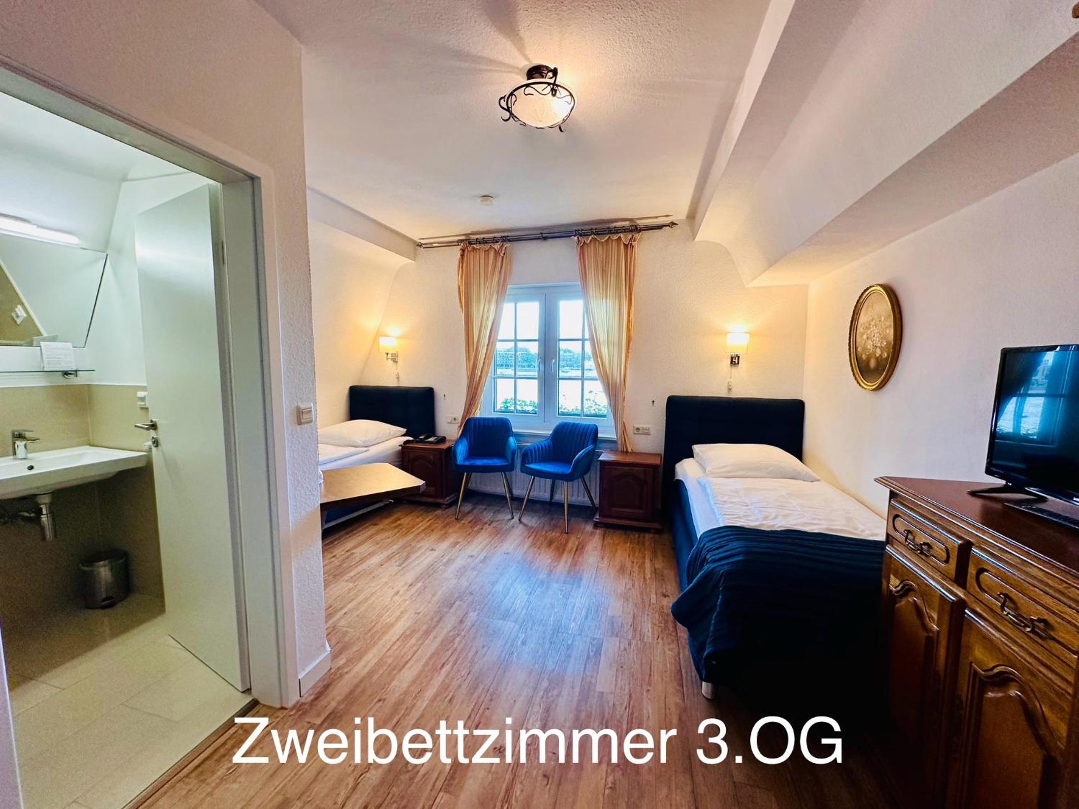 Twin Room with Rhine River View - Photo 11