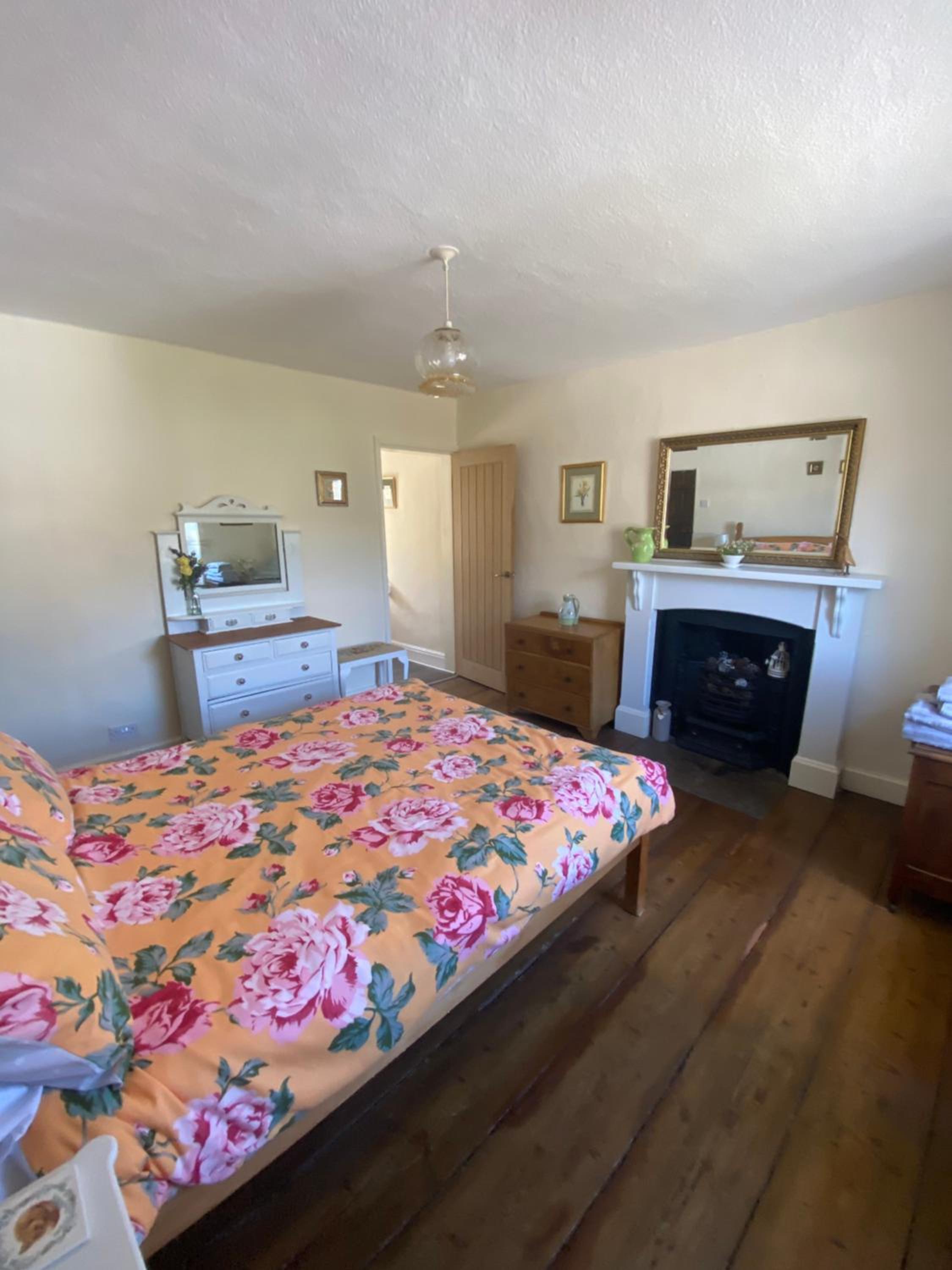Two-Bedroom House photo 2