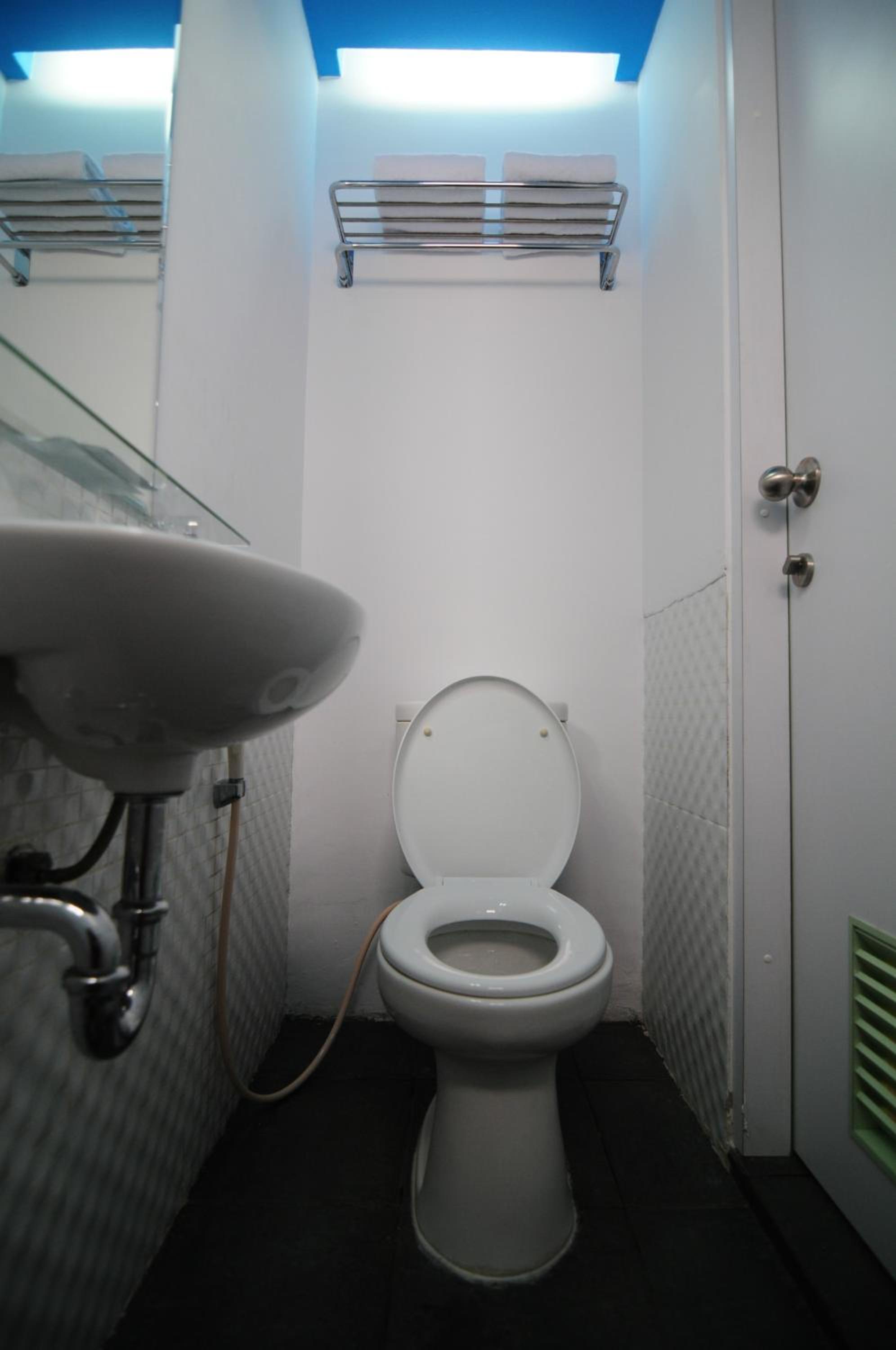 Transit Offer - Standard Twin Room For 8 Hours (10:00-21:00) photo 3